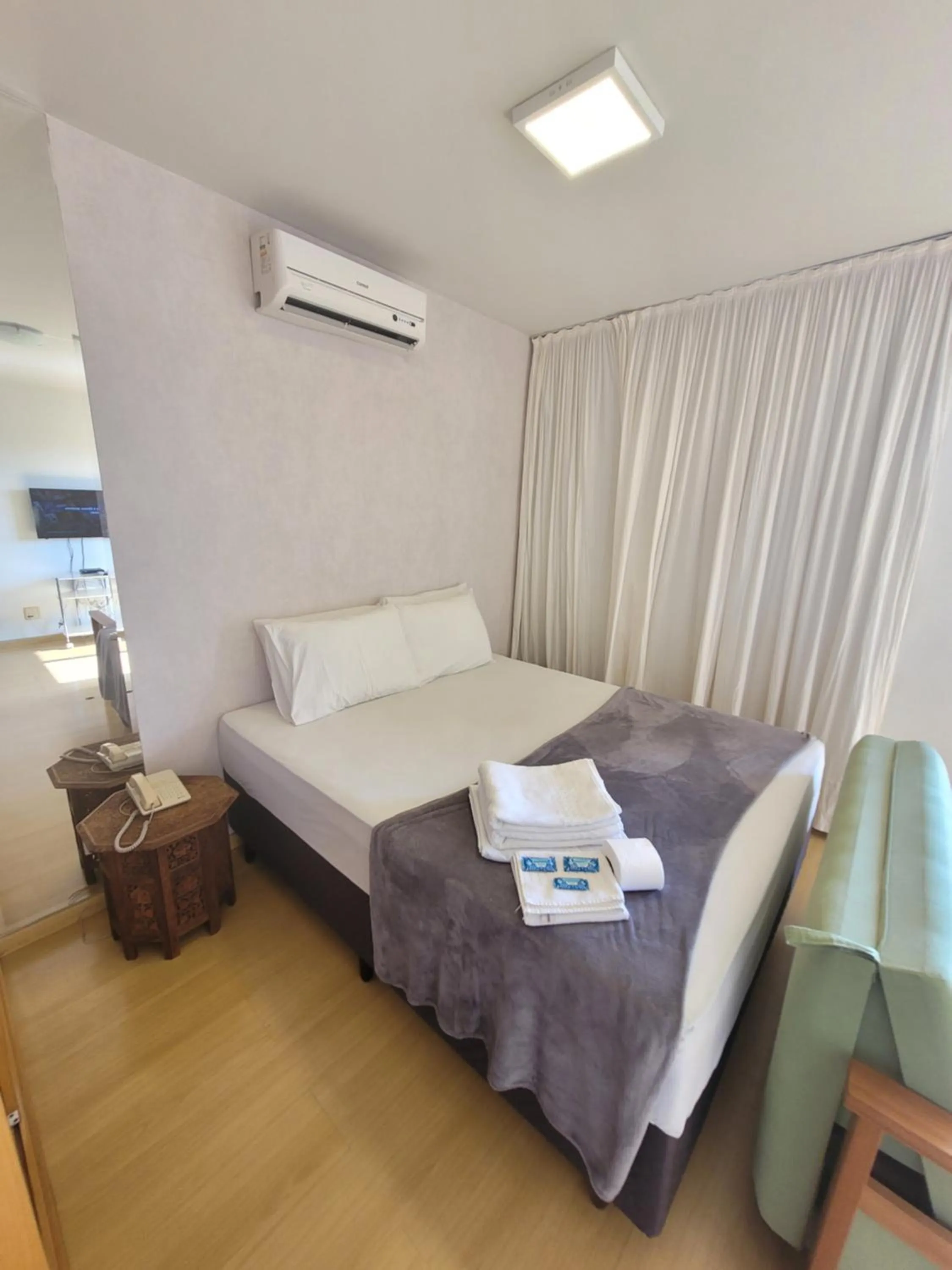 Bed in Lake Side Beira do Lago - piscina - academia - sauna- By Rei dos Flats