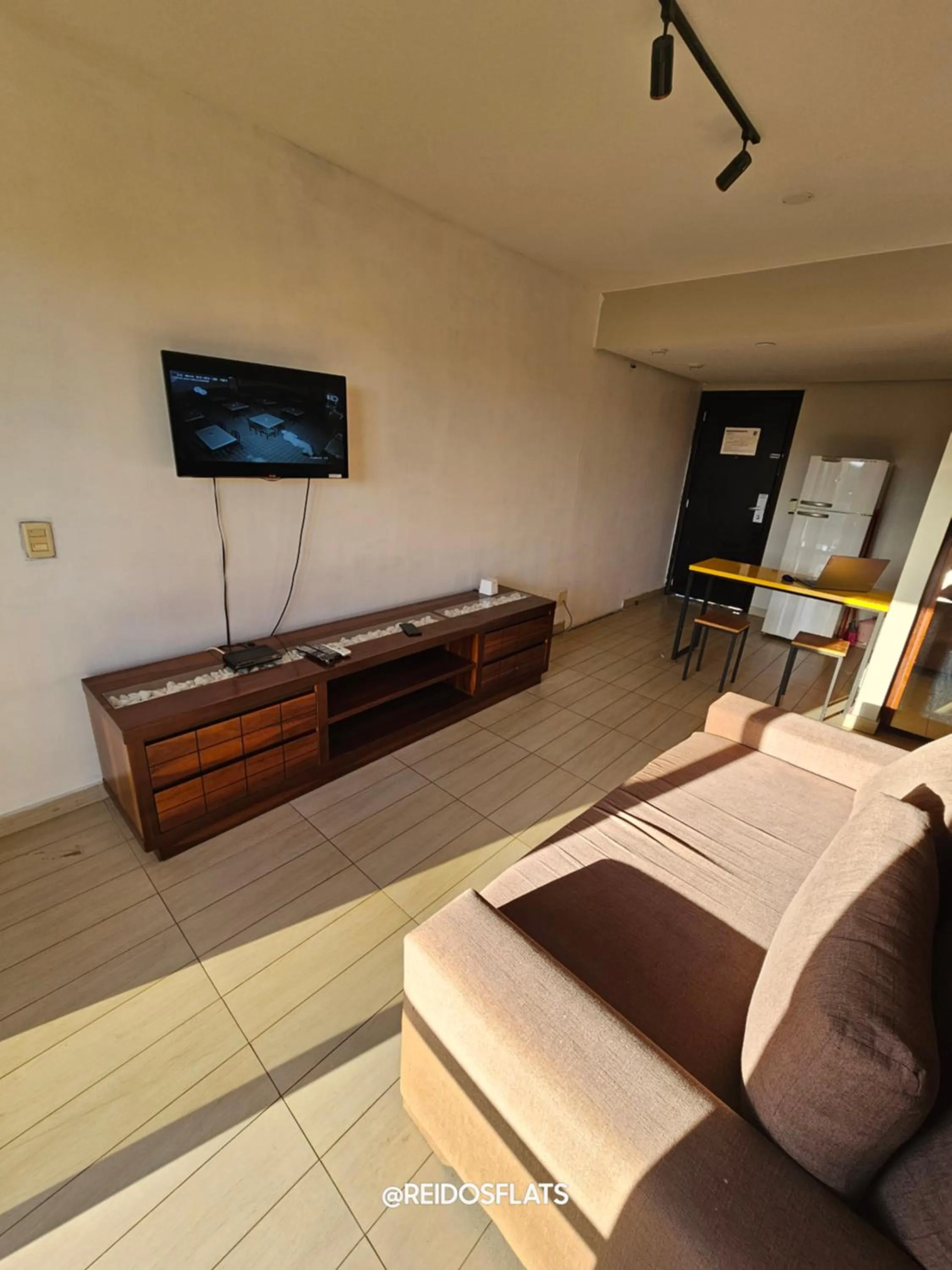 Bed in Lake Side Beira do Lago - piscina - academia - sauna- By Rei dos Flats