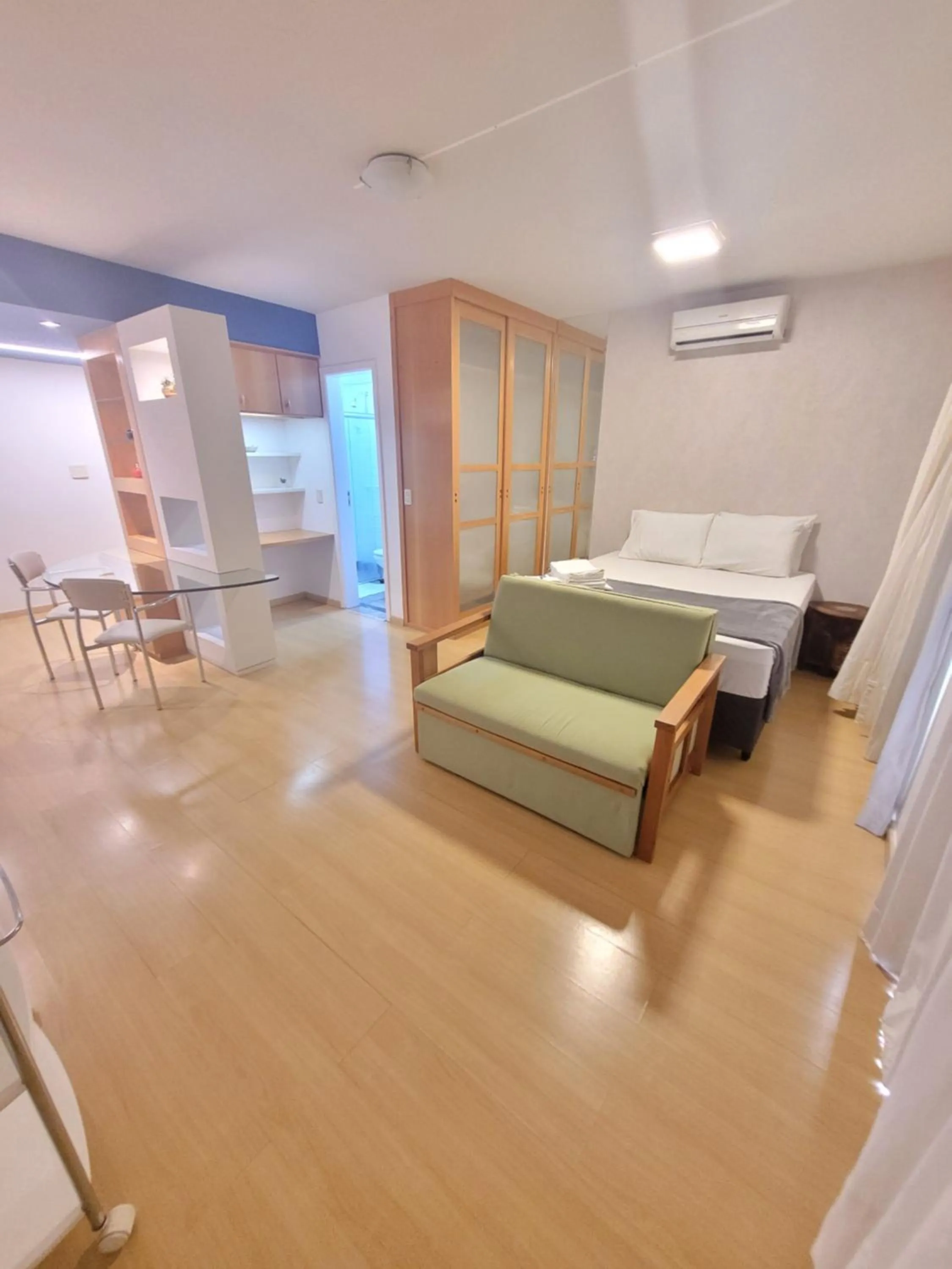 Bed in Lake Side Beira do Lago - piscina - academia - sauna- By Rei dos Flats