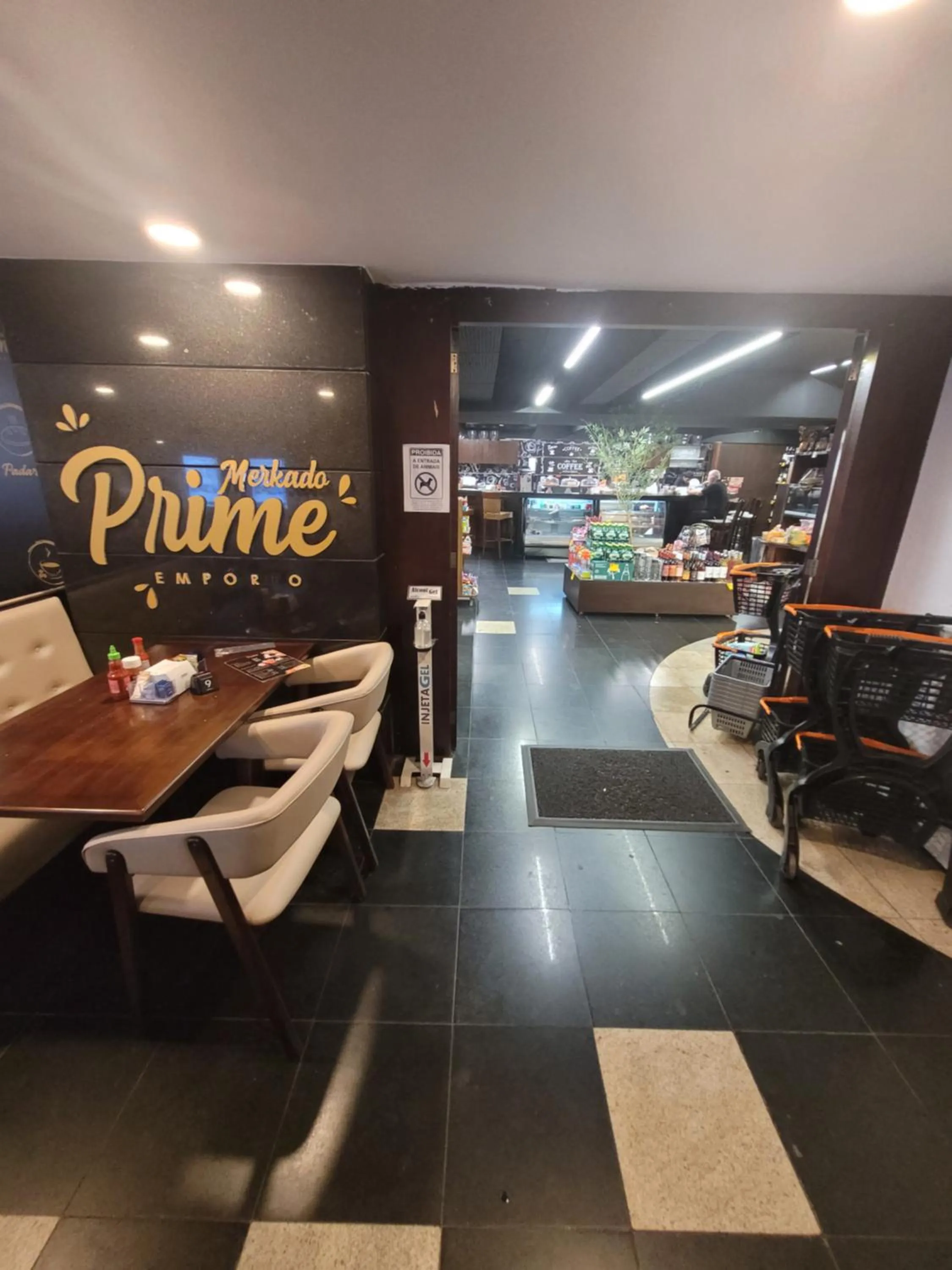 Supermarket/grocery shop in Lake Side Beira do Lago - piscina - academia - sauna- By Rei dos Flats