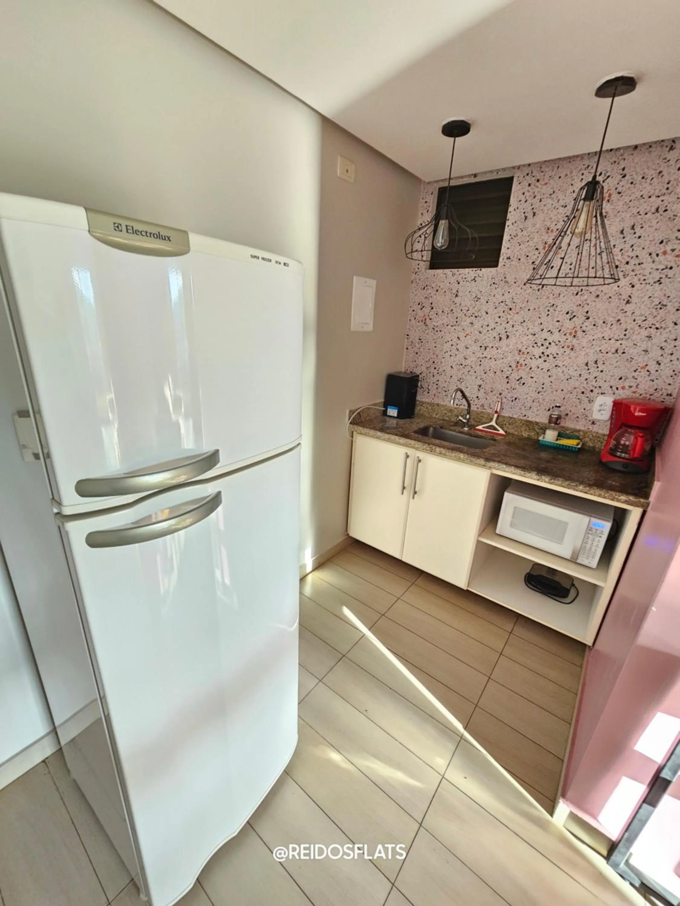 Lake Side Beira do Lago - piscina - academia - sauna- By Rei dos Flats