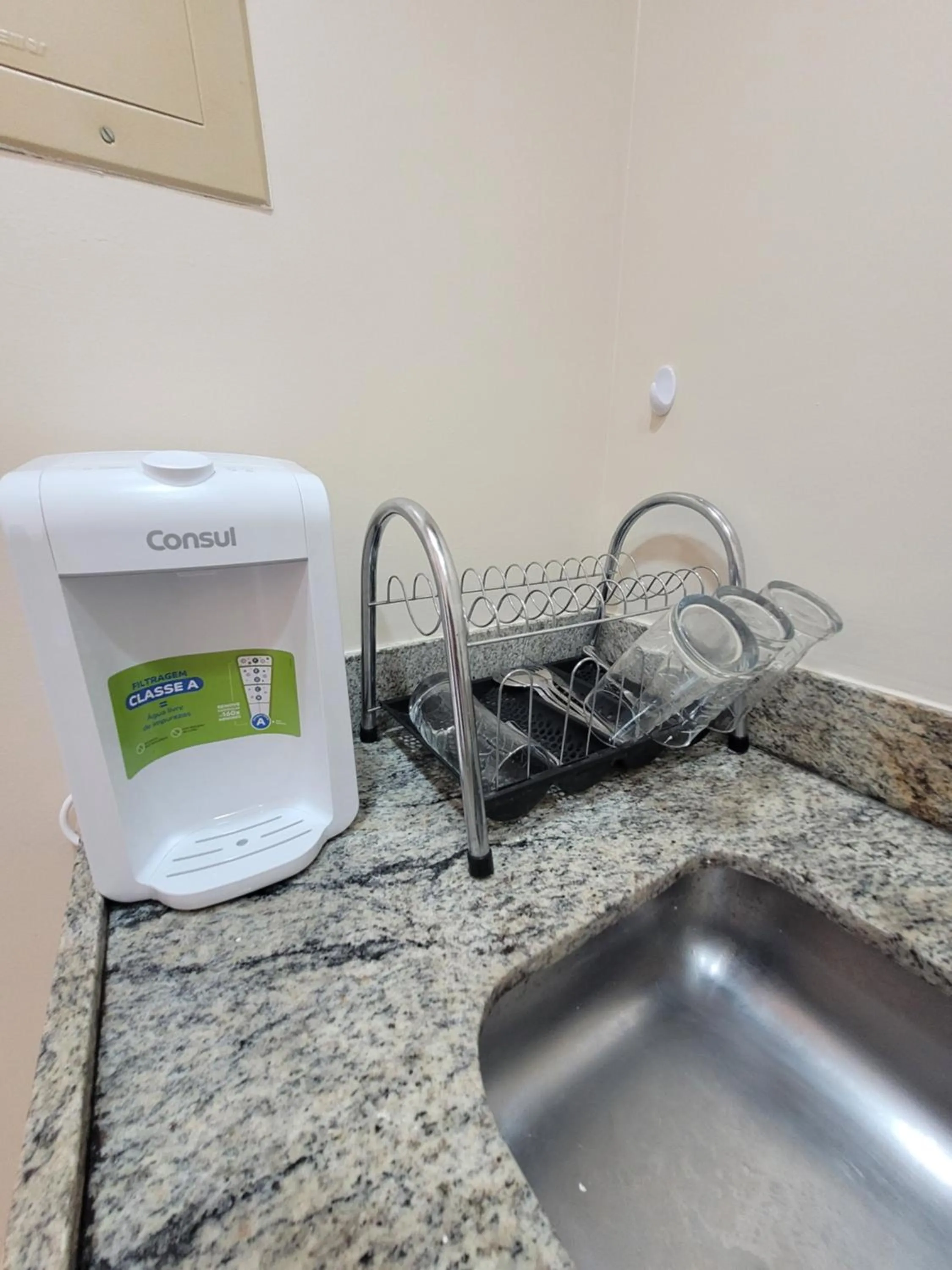 Kitchen or kitchenette in Lake Side Beira do Lago - piscina - academia - sauna- By Rei dos Flats