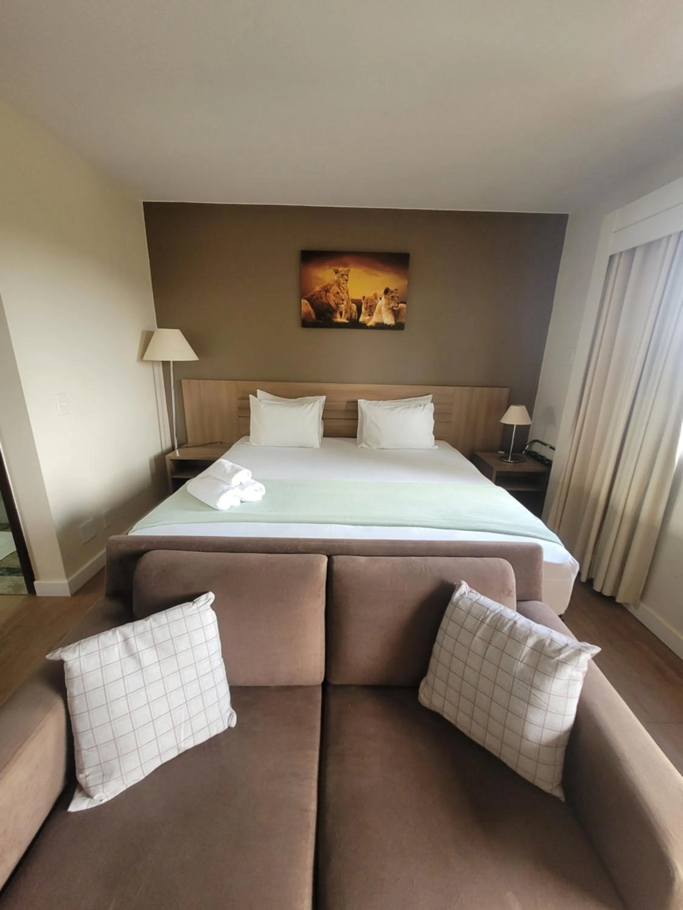 Bed in Lake Side Beira do Lago - piscina - academia - sauna- By Rei dos Flats