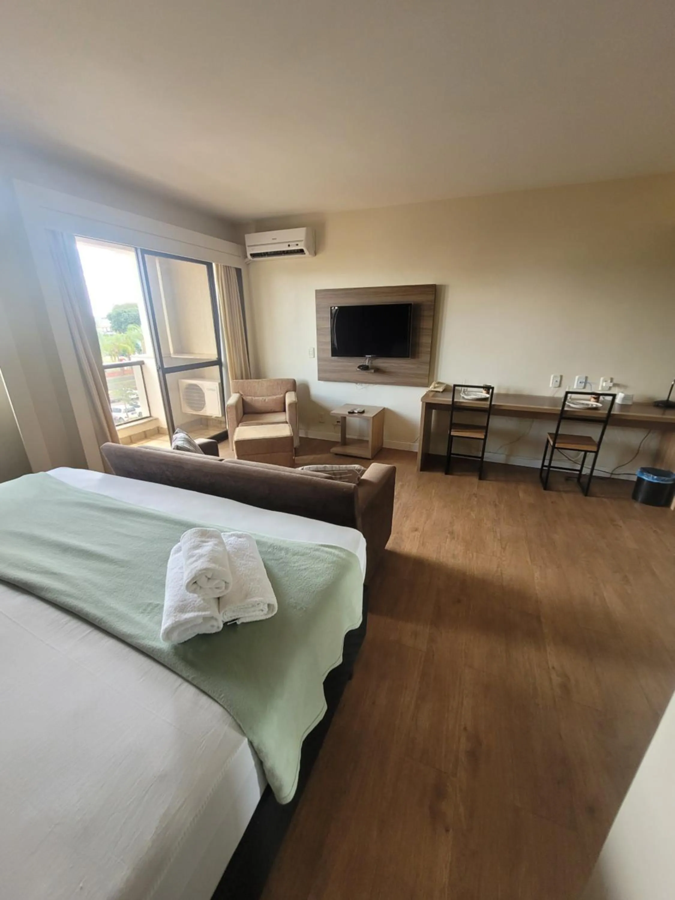 Bed in Lake Side Beira do Lago - piscina - academia - sauna- By Rei dos Flats