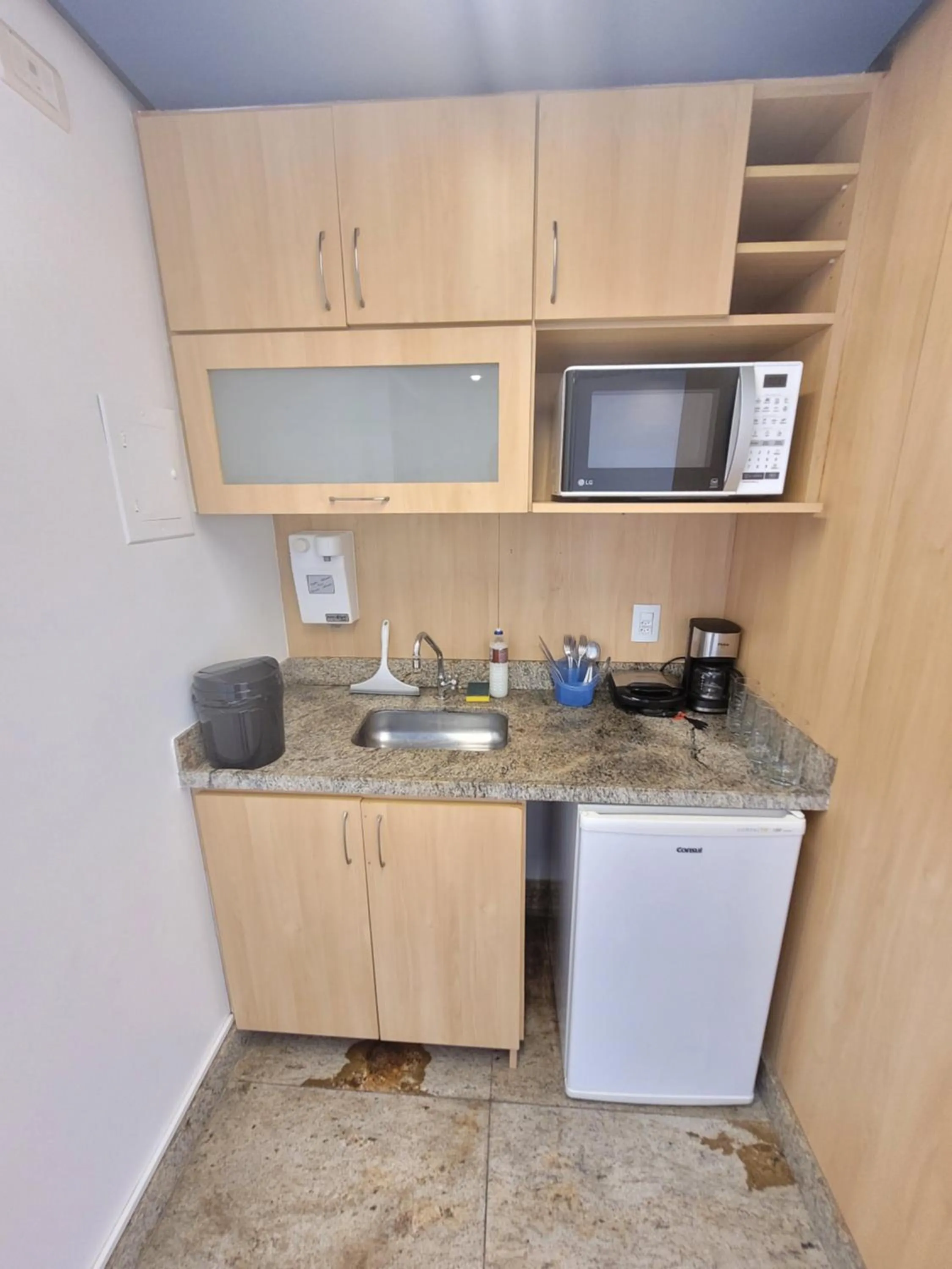 Coffee/tea facilities in Lake Side Beira do Lago - piscina - academia - sauna- By Rei dos Flats