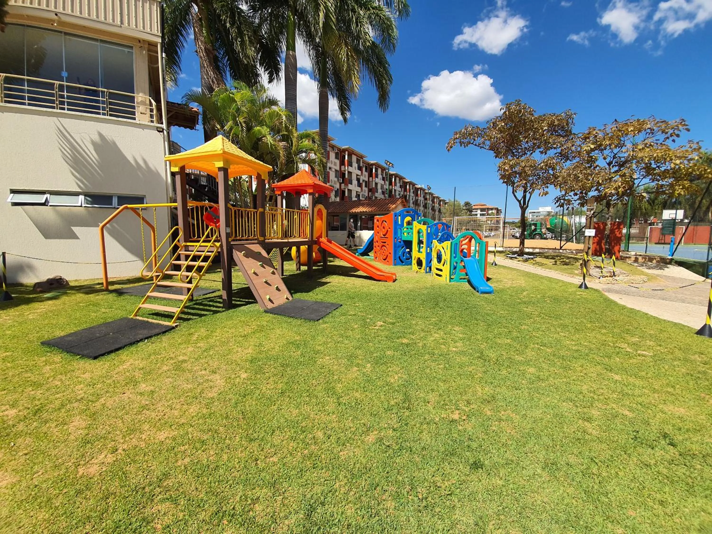 Bedroom in Lake Side Beira do Lago - piscina - academia - sauna- By Rei dos Flats