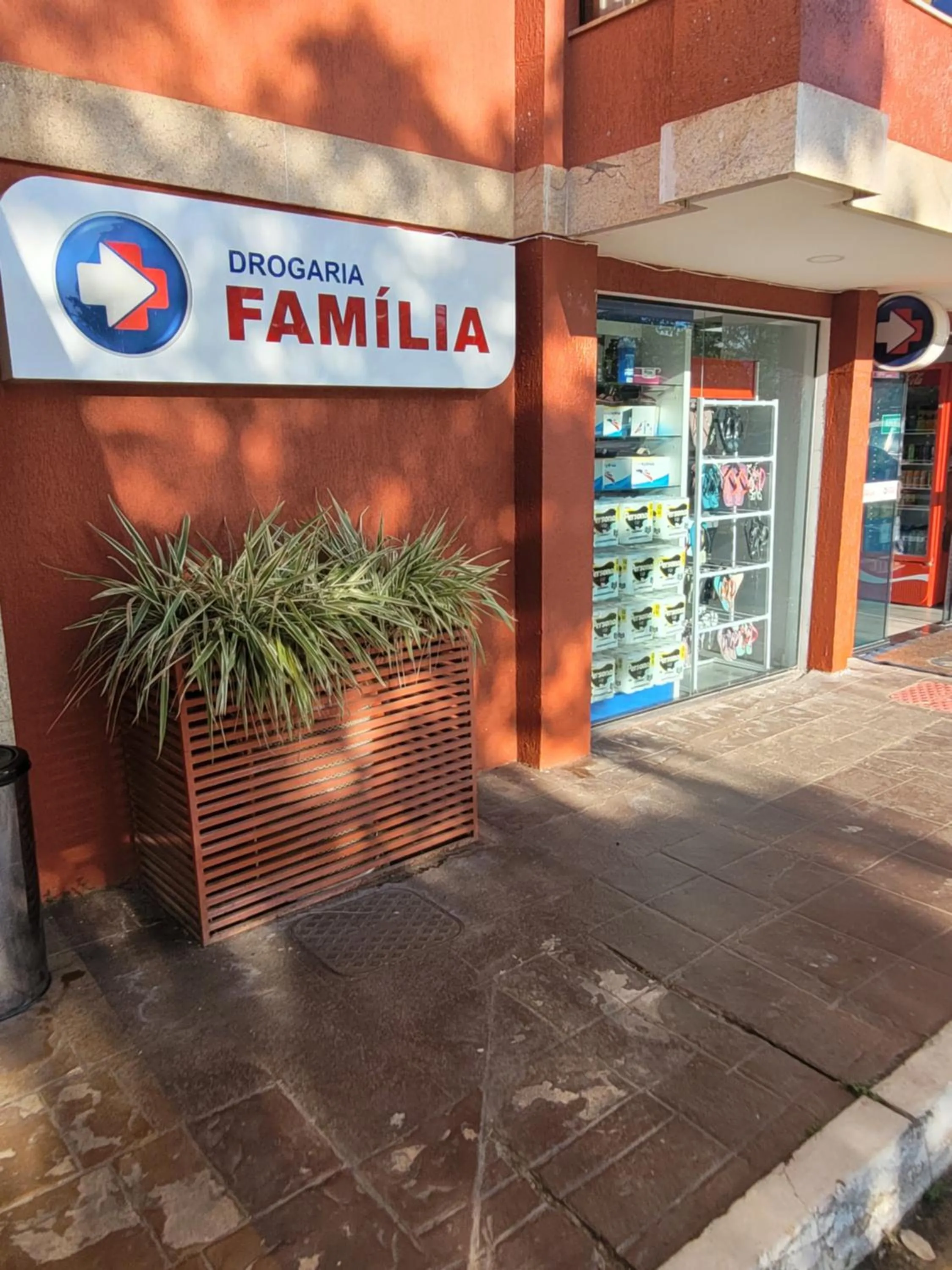 On-site shops in Lake Side Beira do Lago - piscina - academia - sauna- By Rei dos Flats