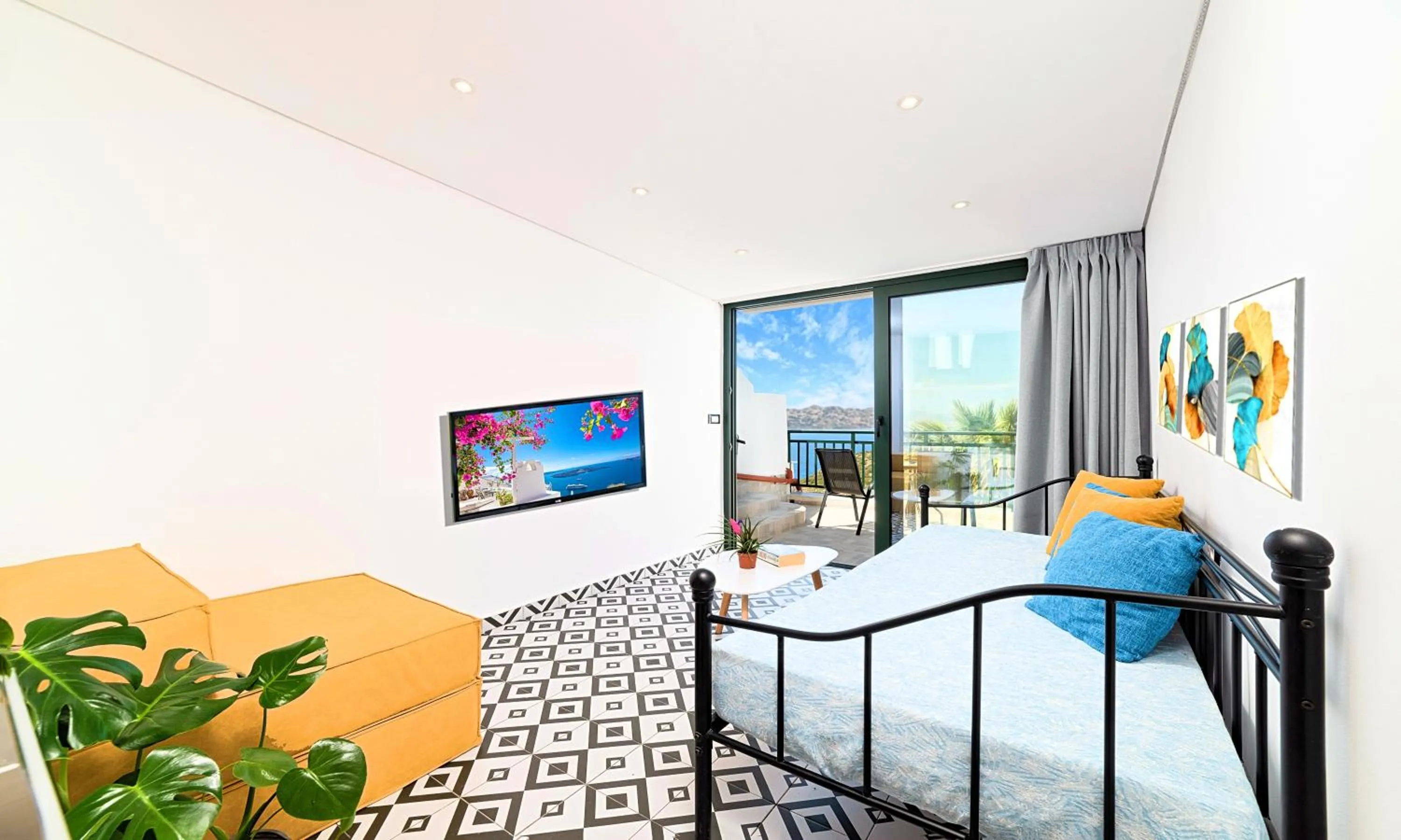 TV and multimedia, Bed in Istron Homes