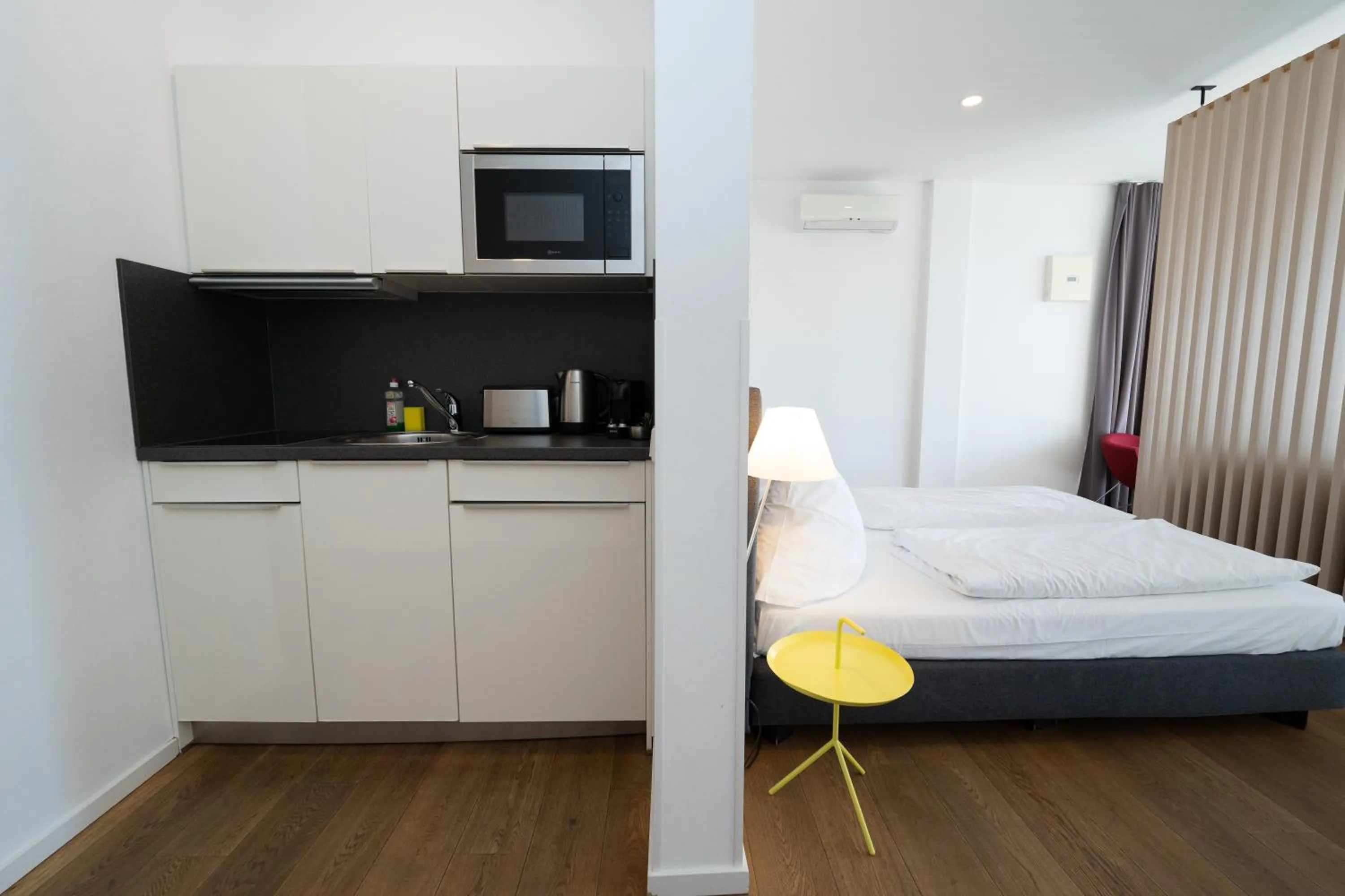 View (from property/room), Bed in Das Loft Apartments