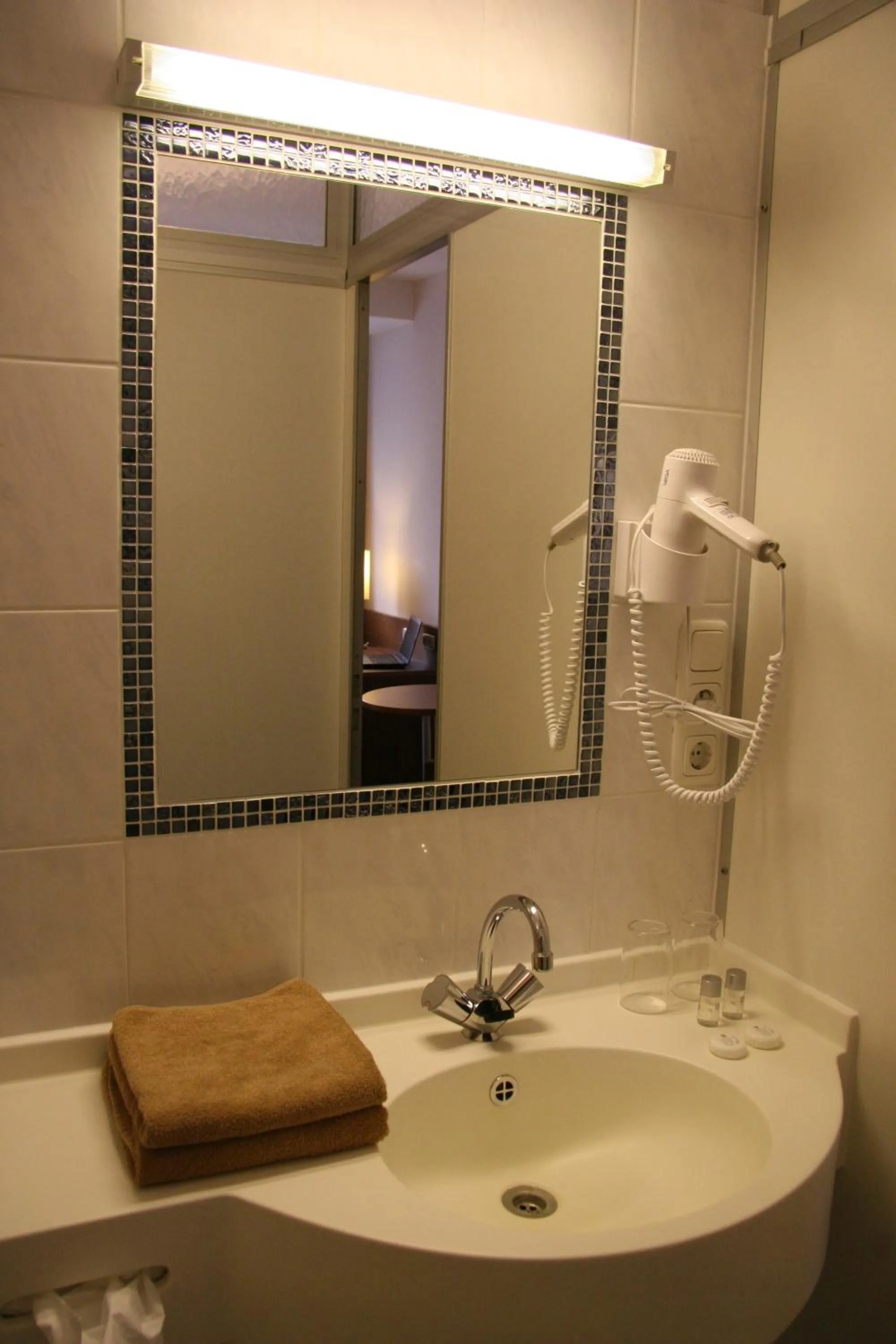 Bathroom in Rhein-Hotel