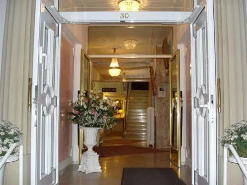 Lobby or reception in Rhein-Hotel
