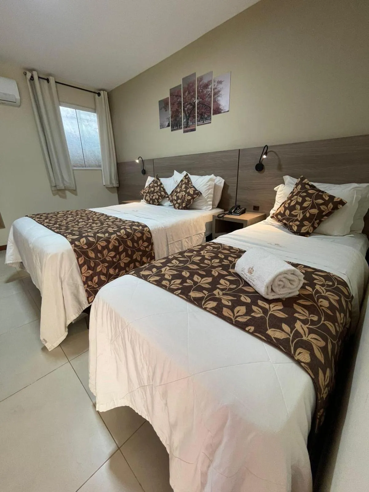 Decorative detail, Bed in Pousada Princesa Isabel - Visconde