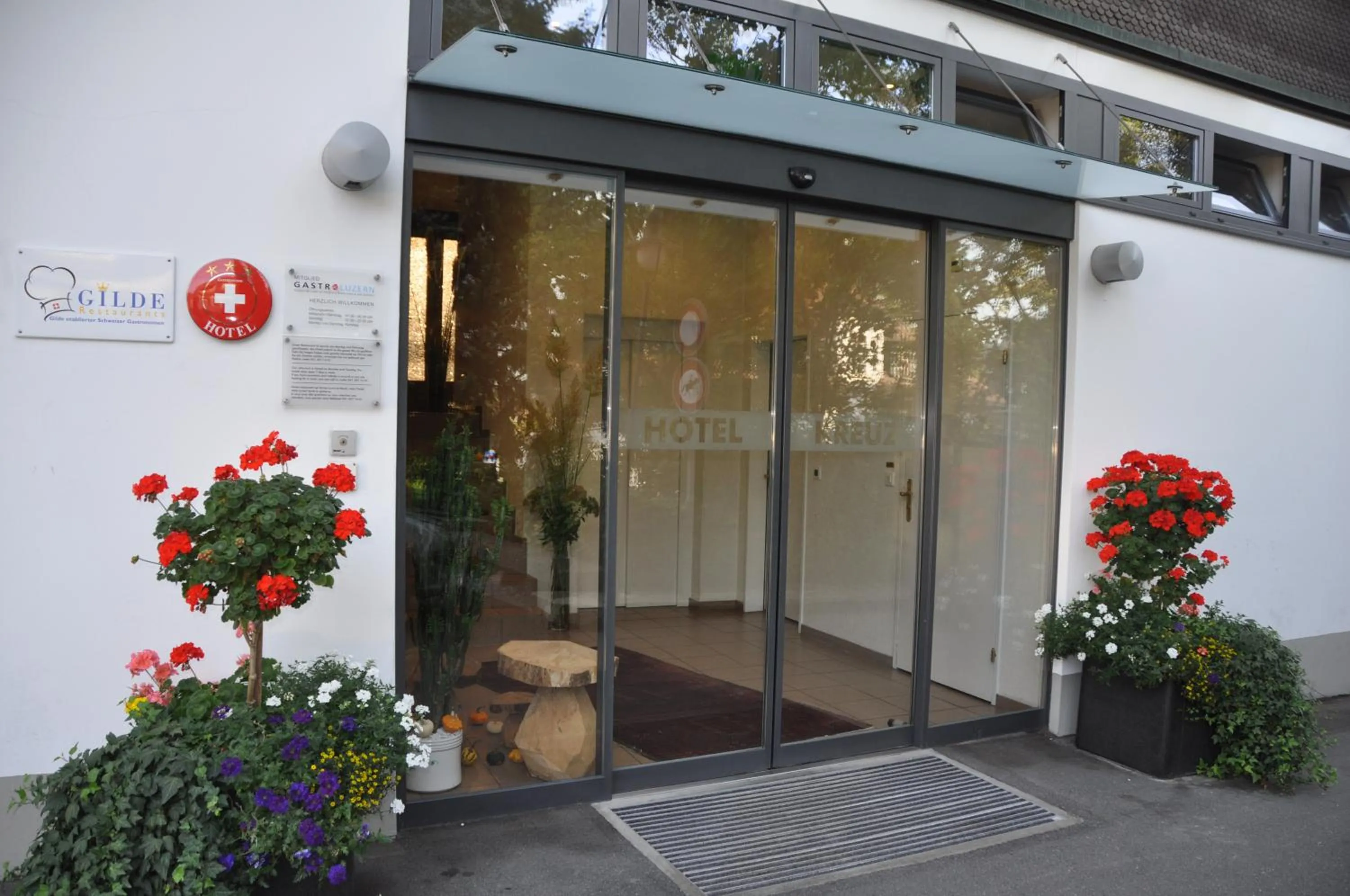 Facade/entrance in Hotel Kreuz