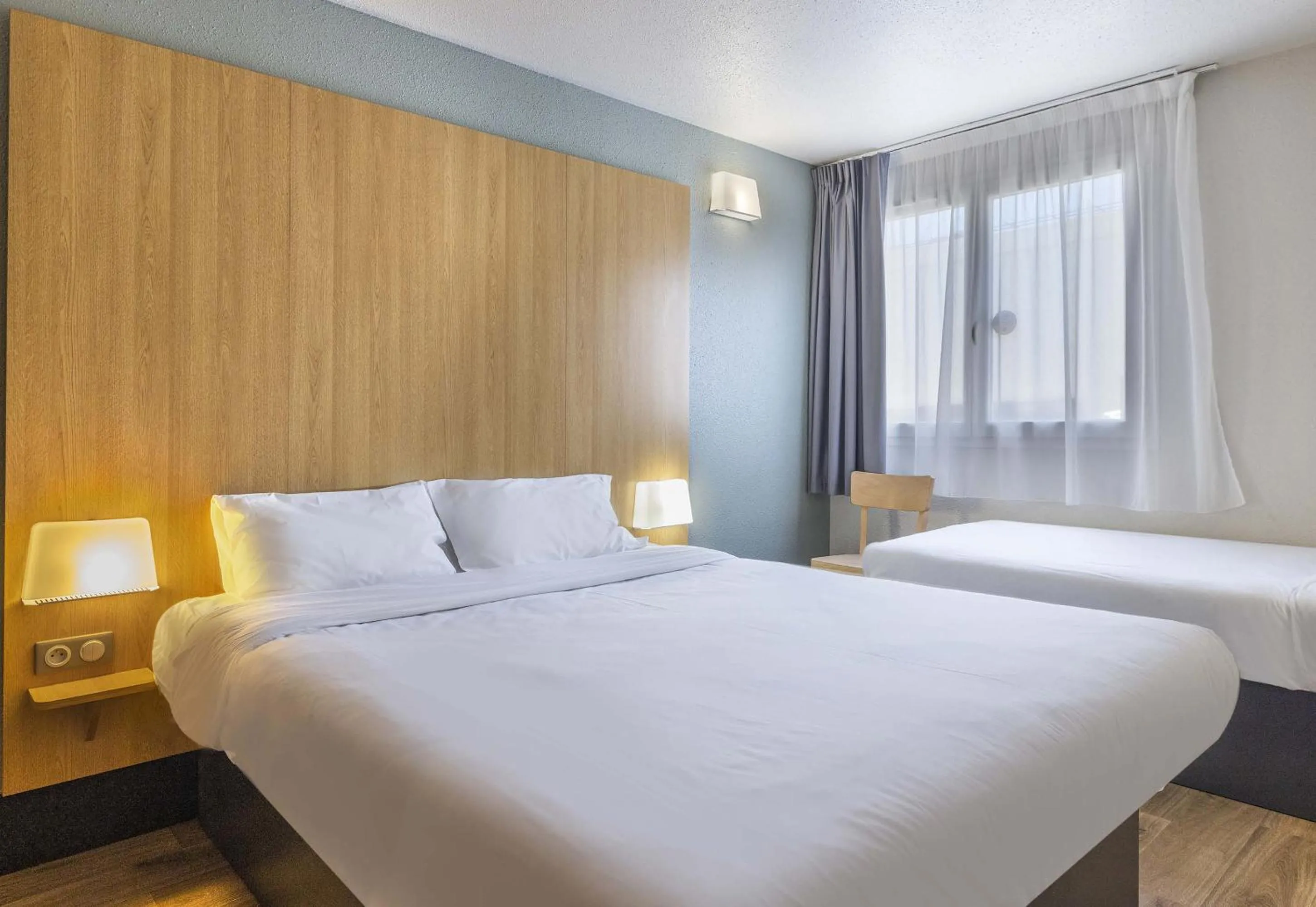 Bedroom, Bed in B&B HOTEL PERPIGNAN Nord Aéroport