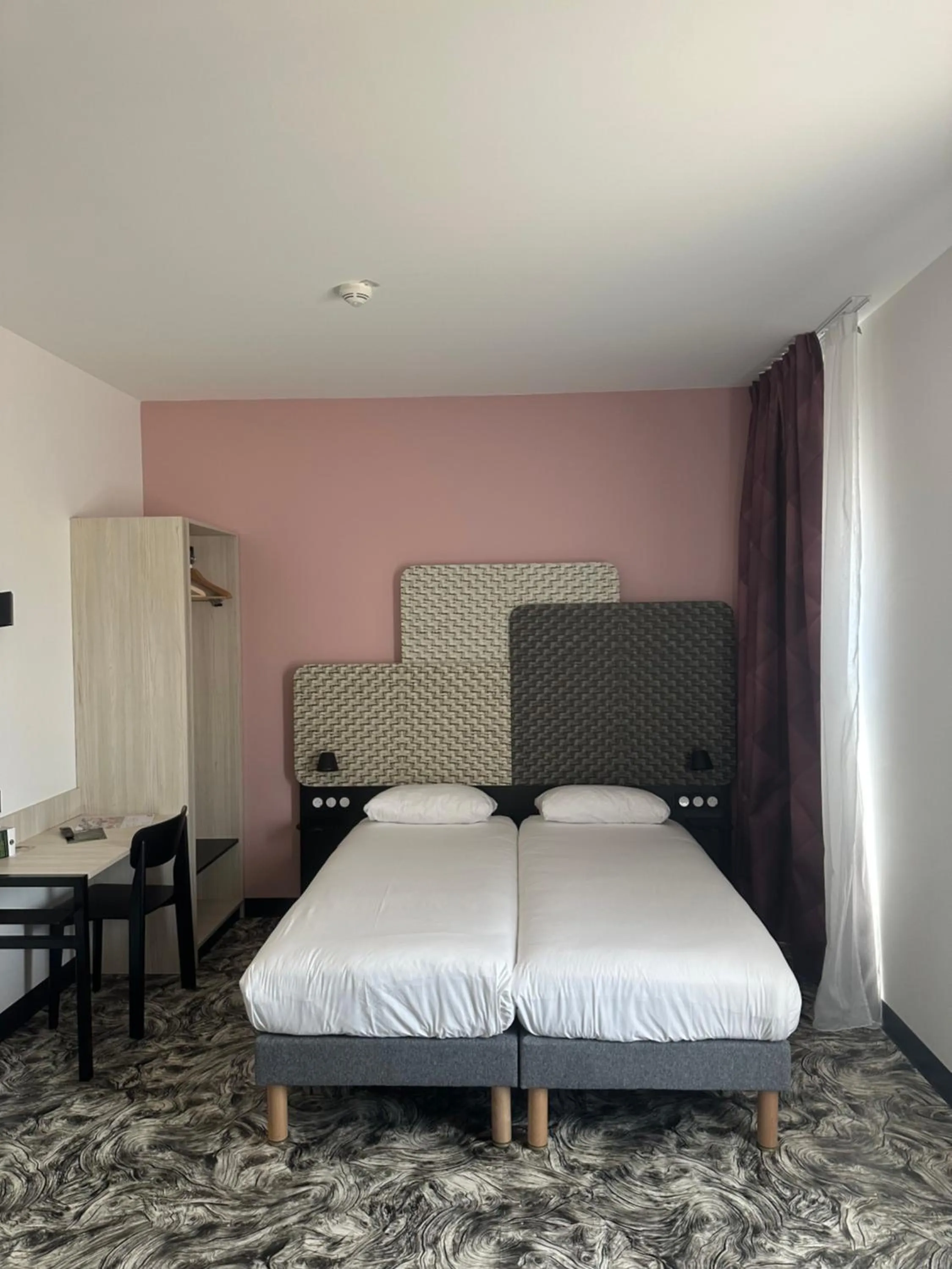 Bed in B&B HOTEL PERPIGNAN Nord Aéroport