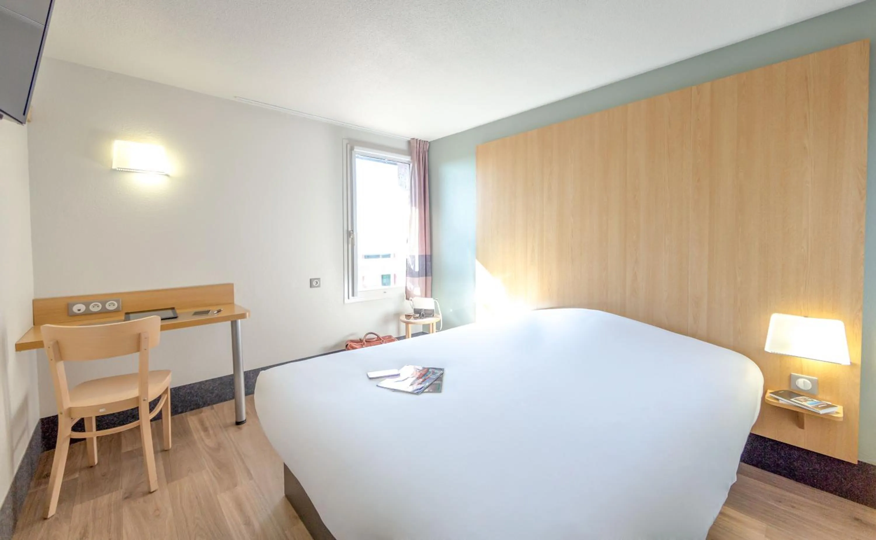 Bed in B&B HOTEL PERPIGNAN Nord Aéroport