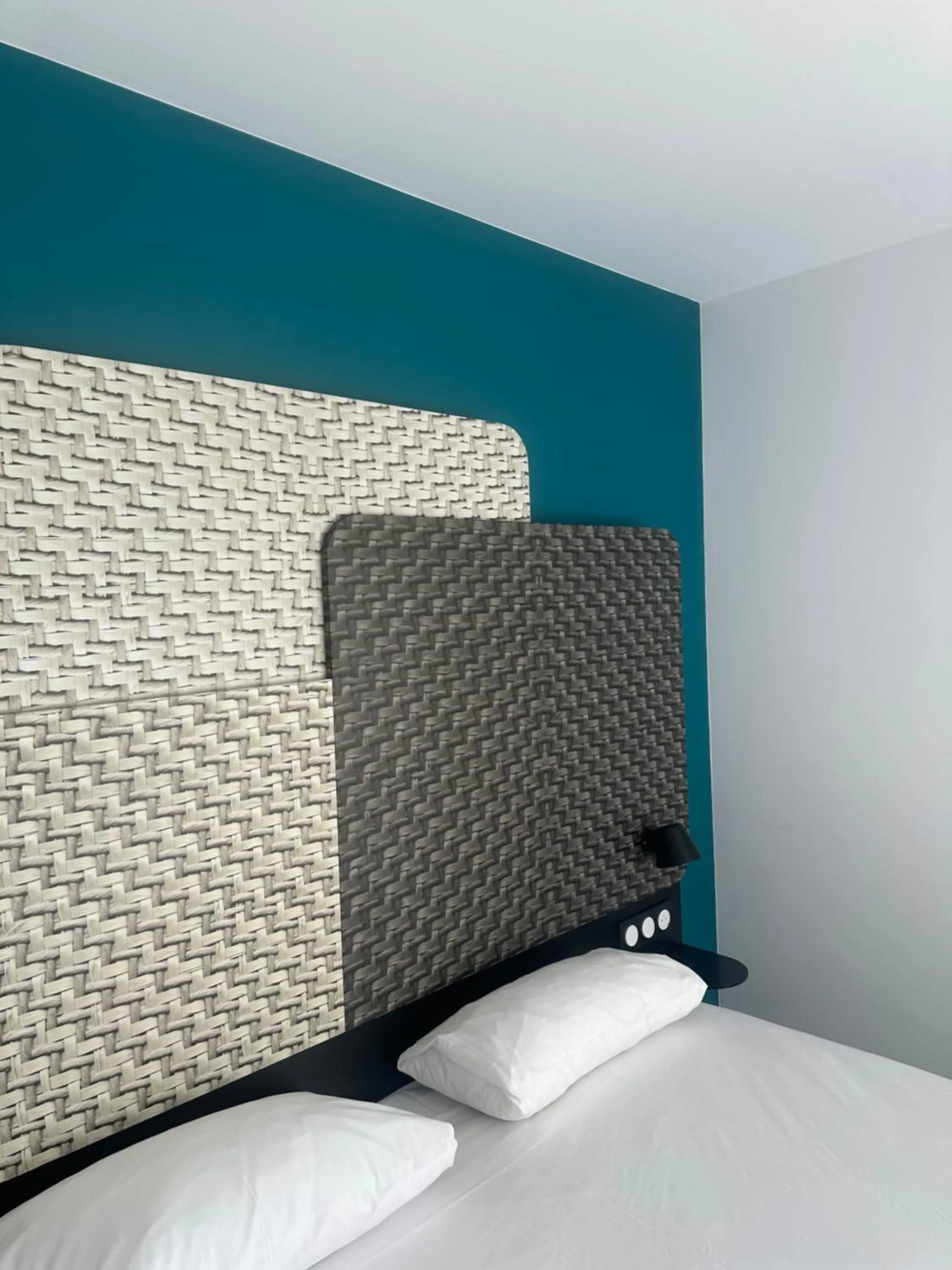 Bed in B&B HOTEL PERPIGNAN Nord Aéroport