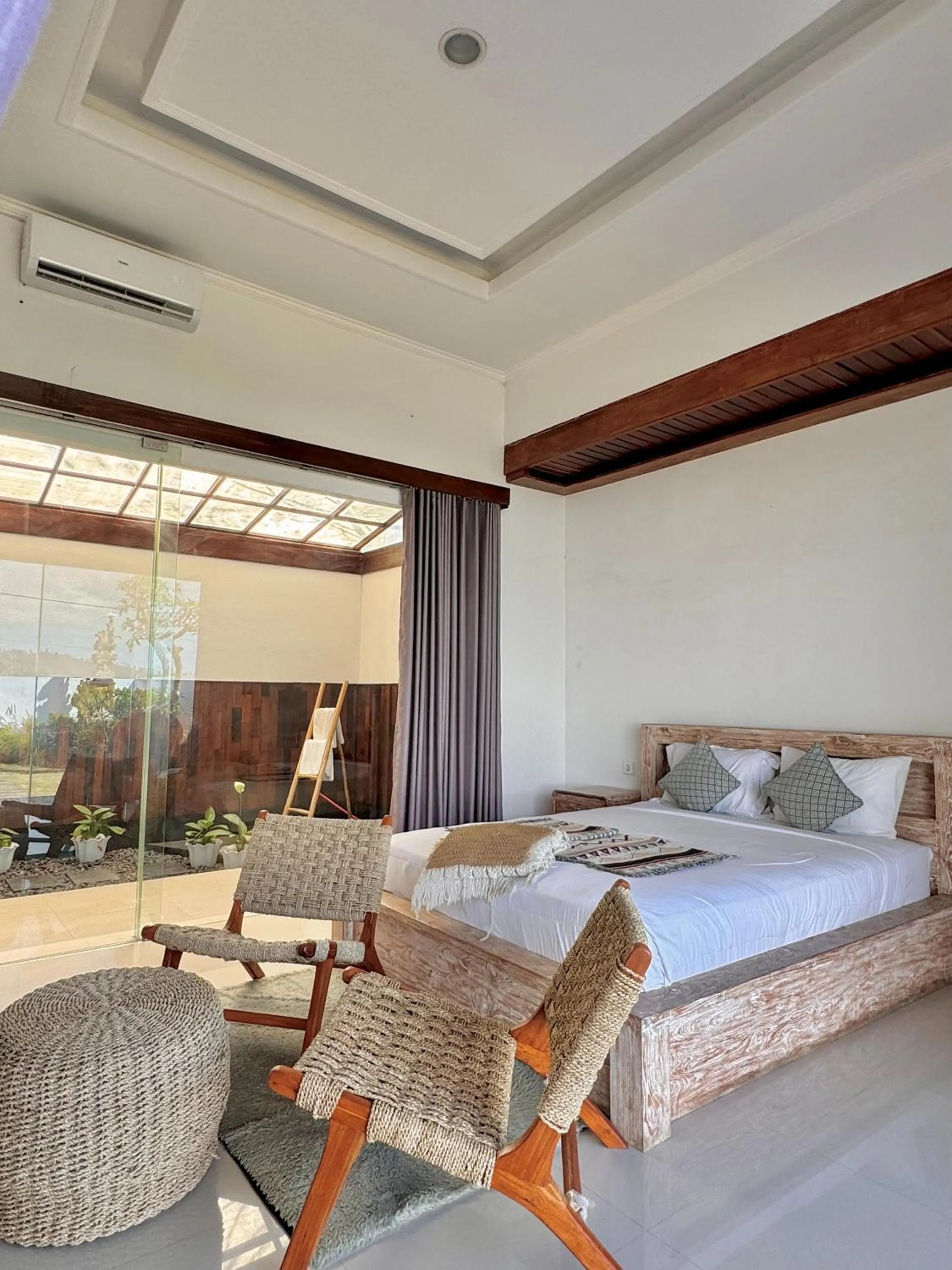 Bedroom, Bed in Volcano Side Kintamani Bali