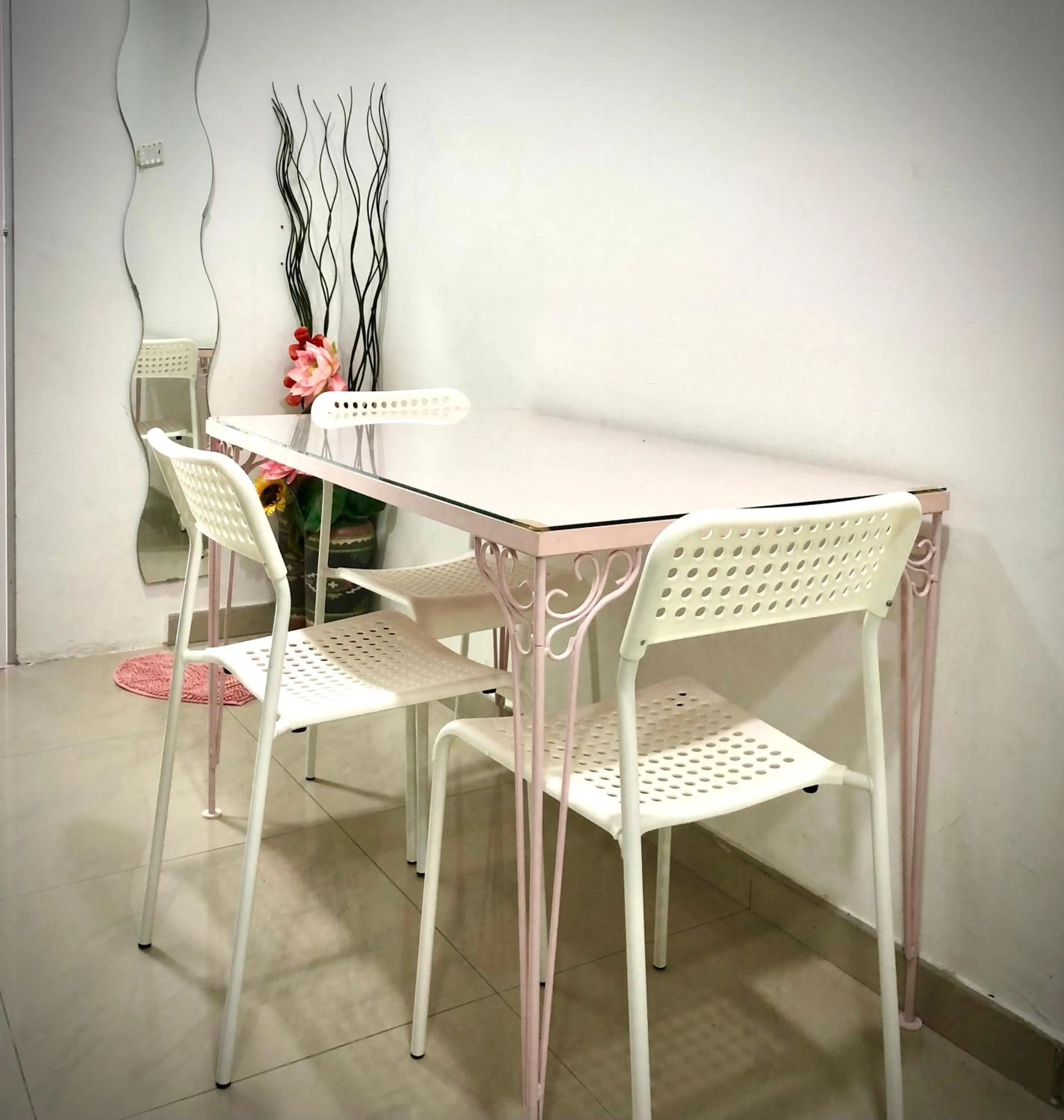 Seating area in Triang homestay 2