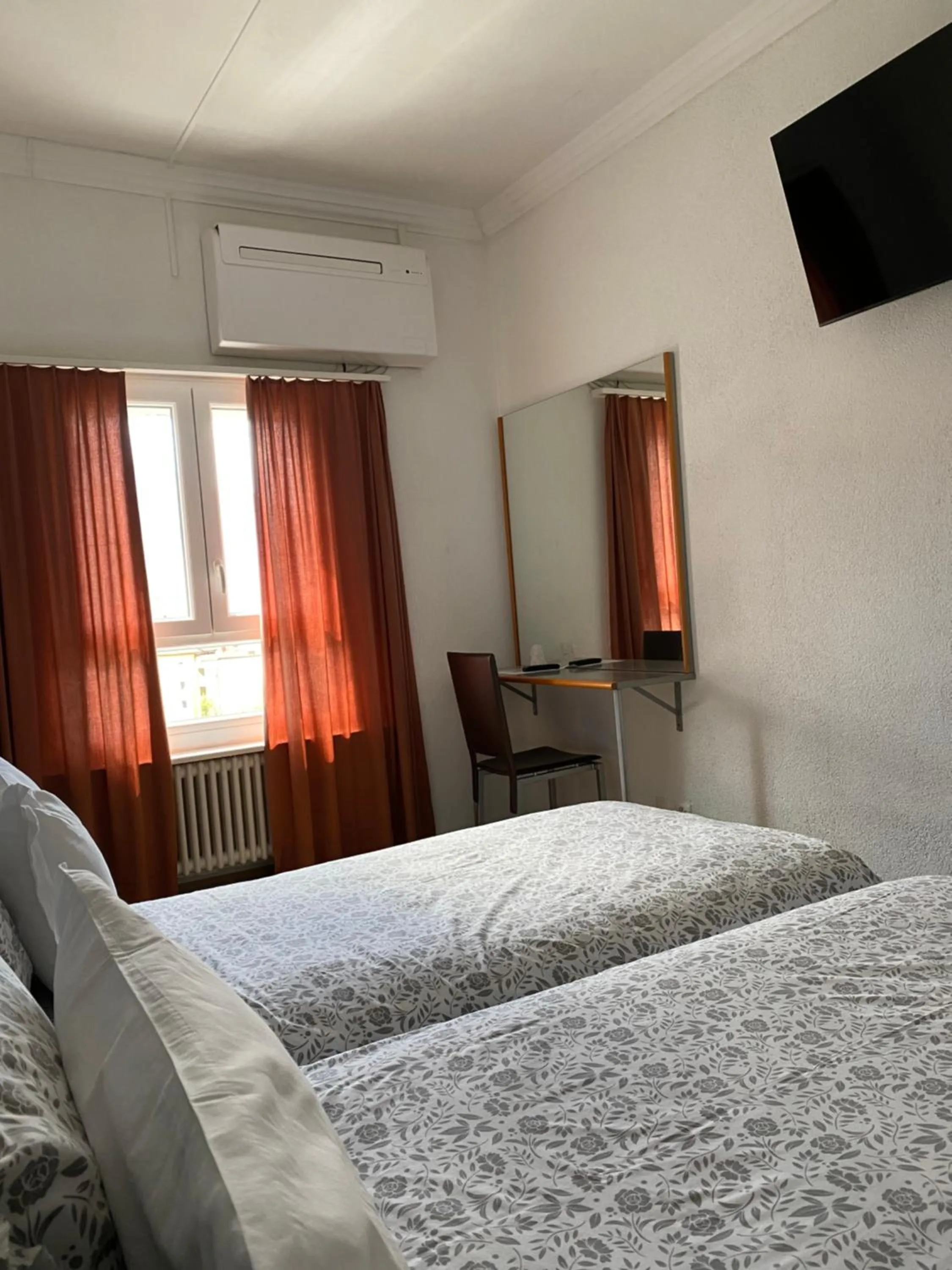 Bedroom, Bed in Hotel Garni Montaldi