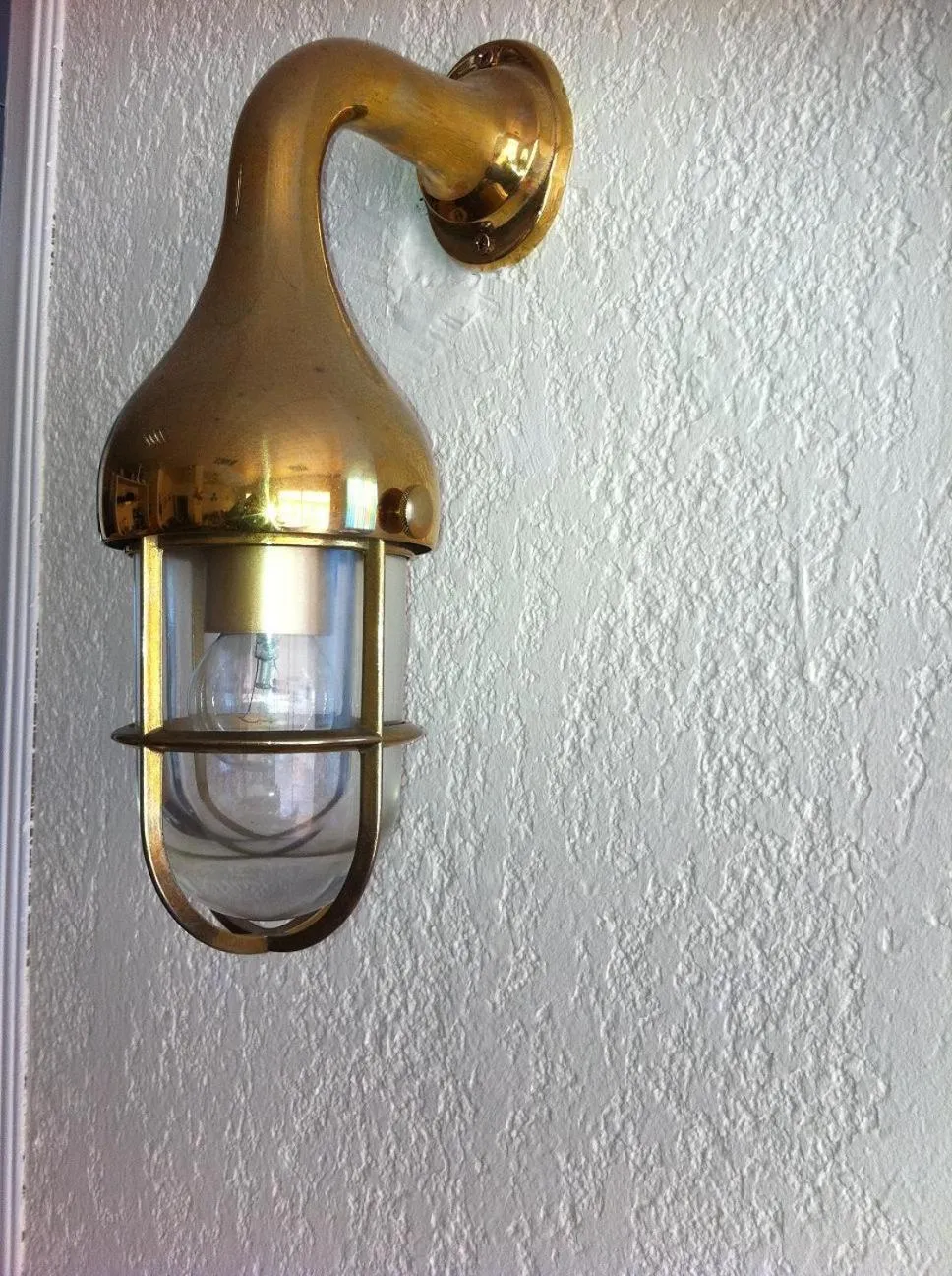 Restaurant/places to eat in Hotel De La Mer