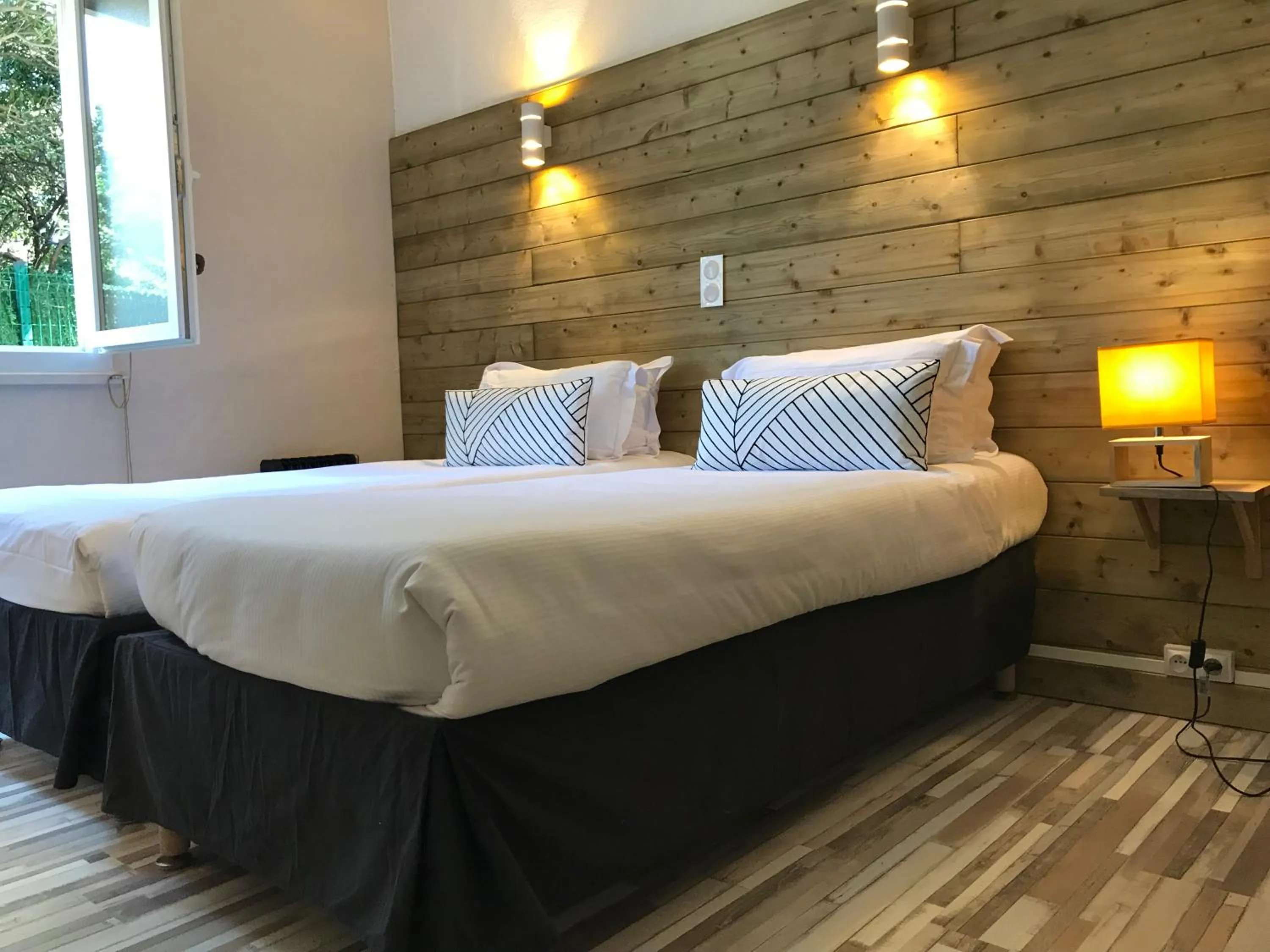 Bed in Hotel De La Mer