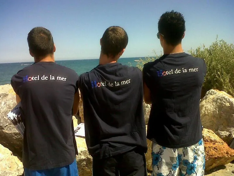 Staff in Hotel De La Mer