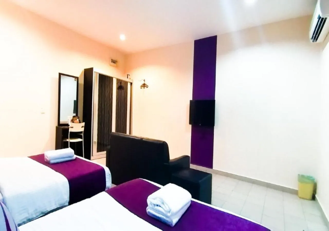 Photo of the whole room, Bed in Biz Hotel