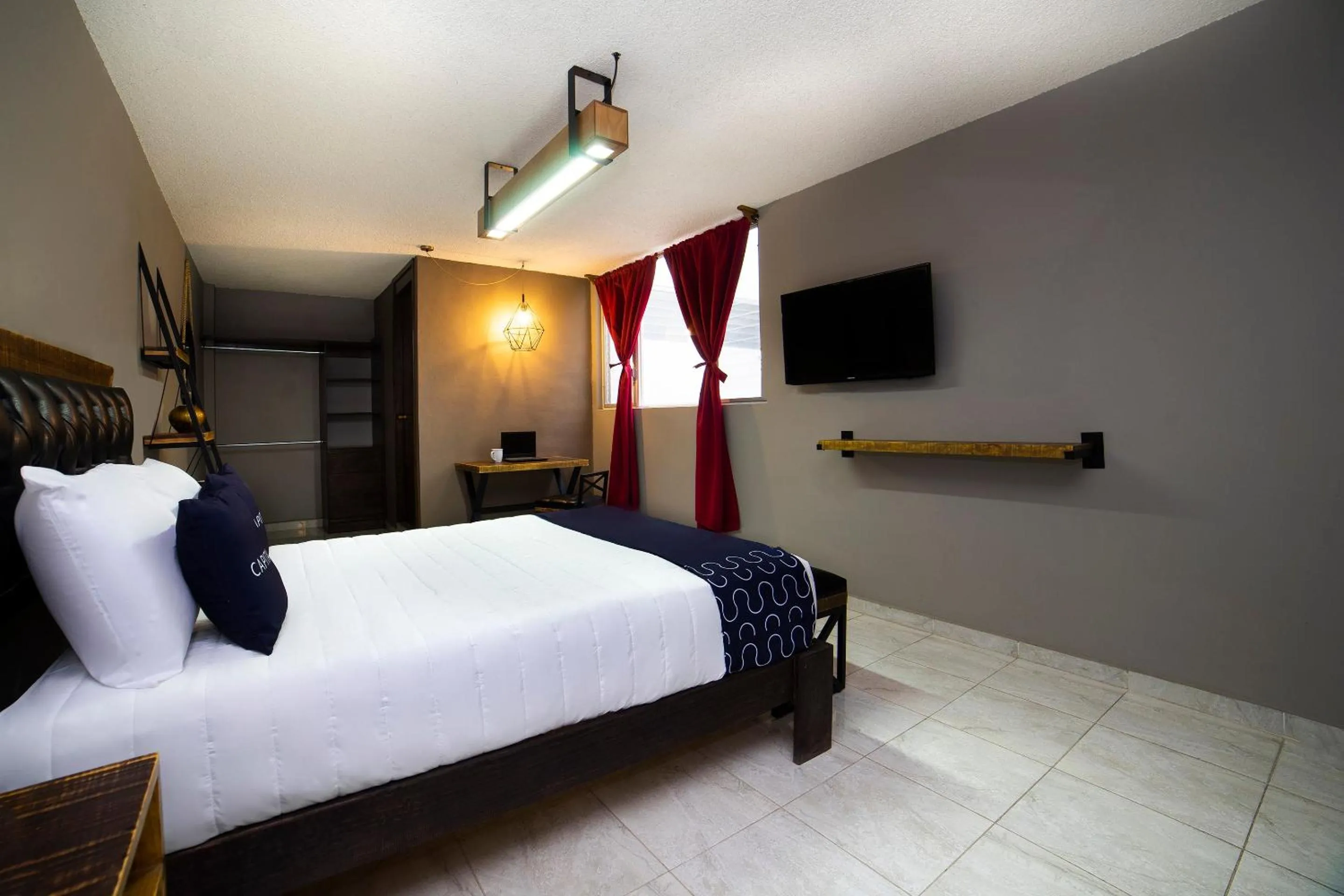 Bedroom, Bed in Capital O Hotel Diez