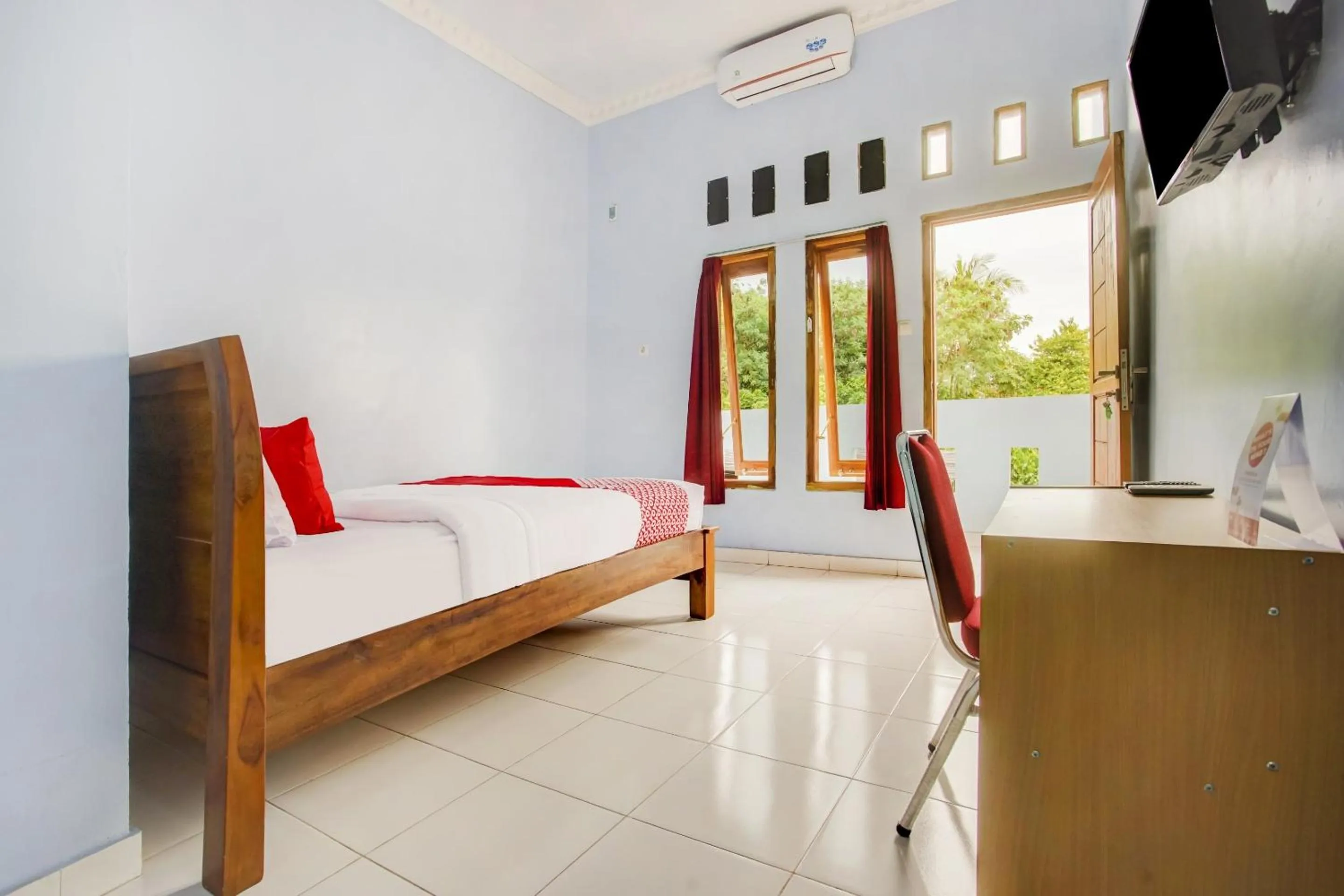 Bedroom, Bed in OYO Life 3982 Azka Homestay Syariah