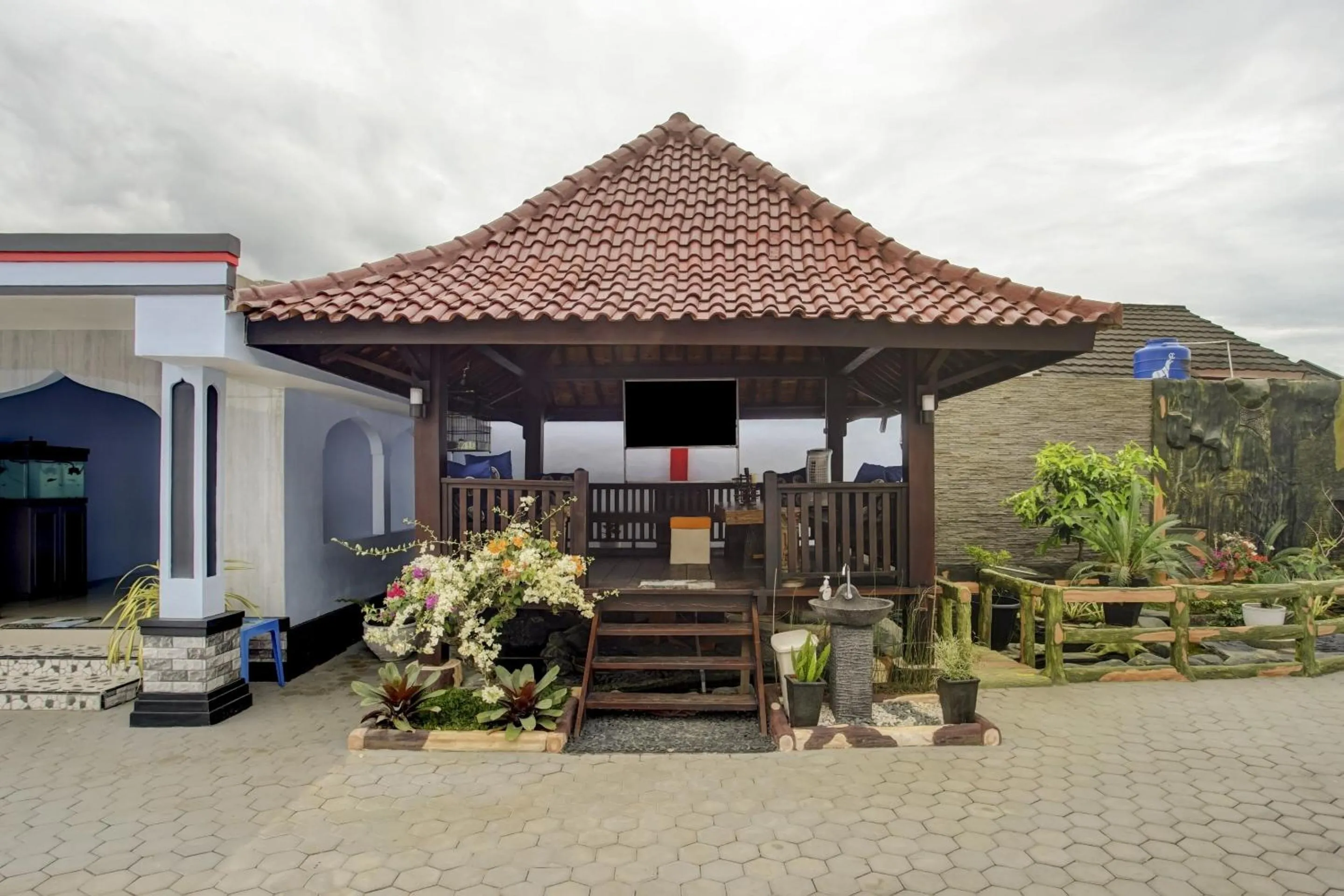 Lobby or reception in OYO Life 3982 Azka Homestay Syariah