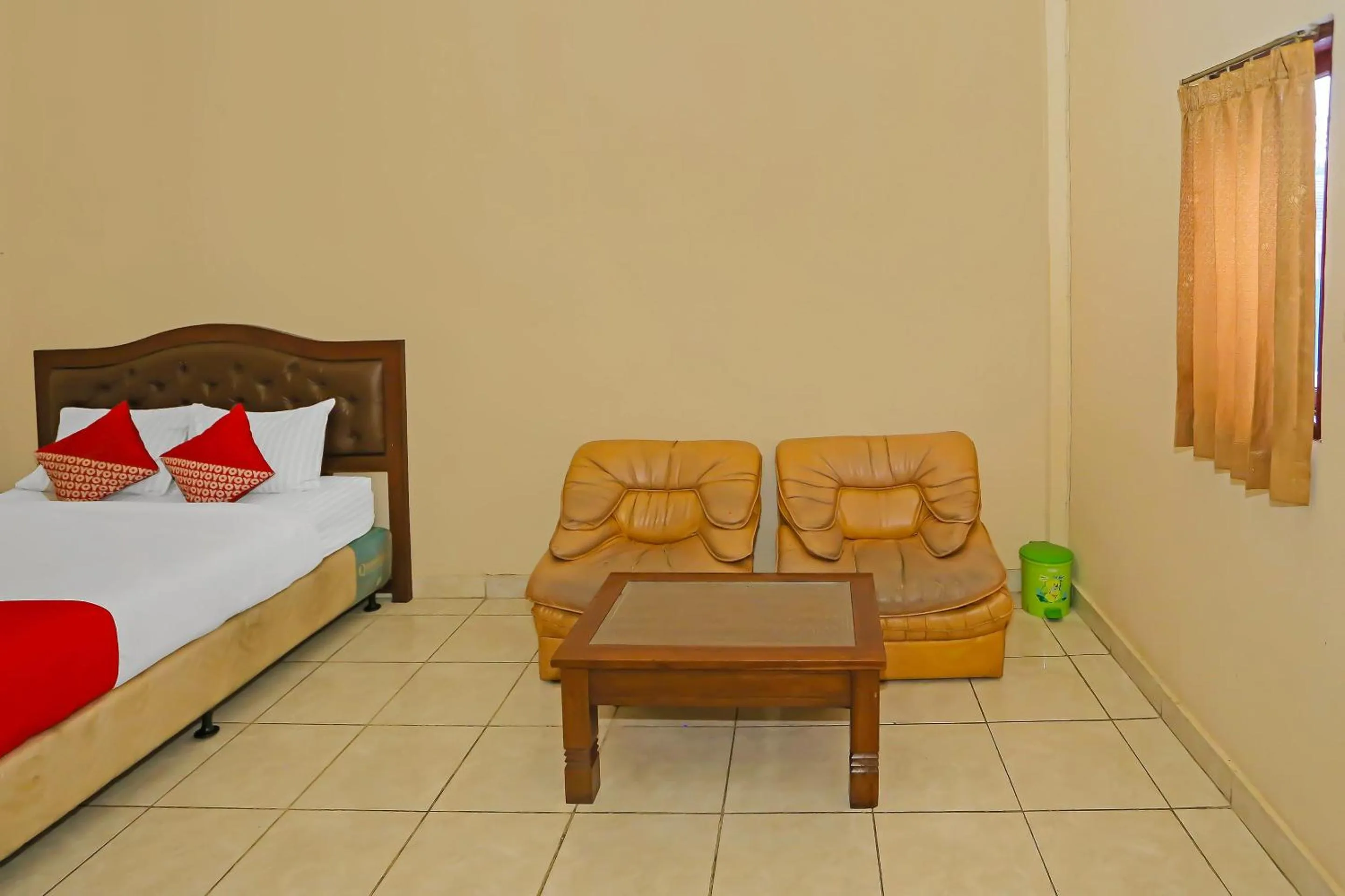 Bedroom, Bed in Hotel O Danau Indah