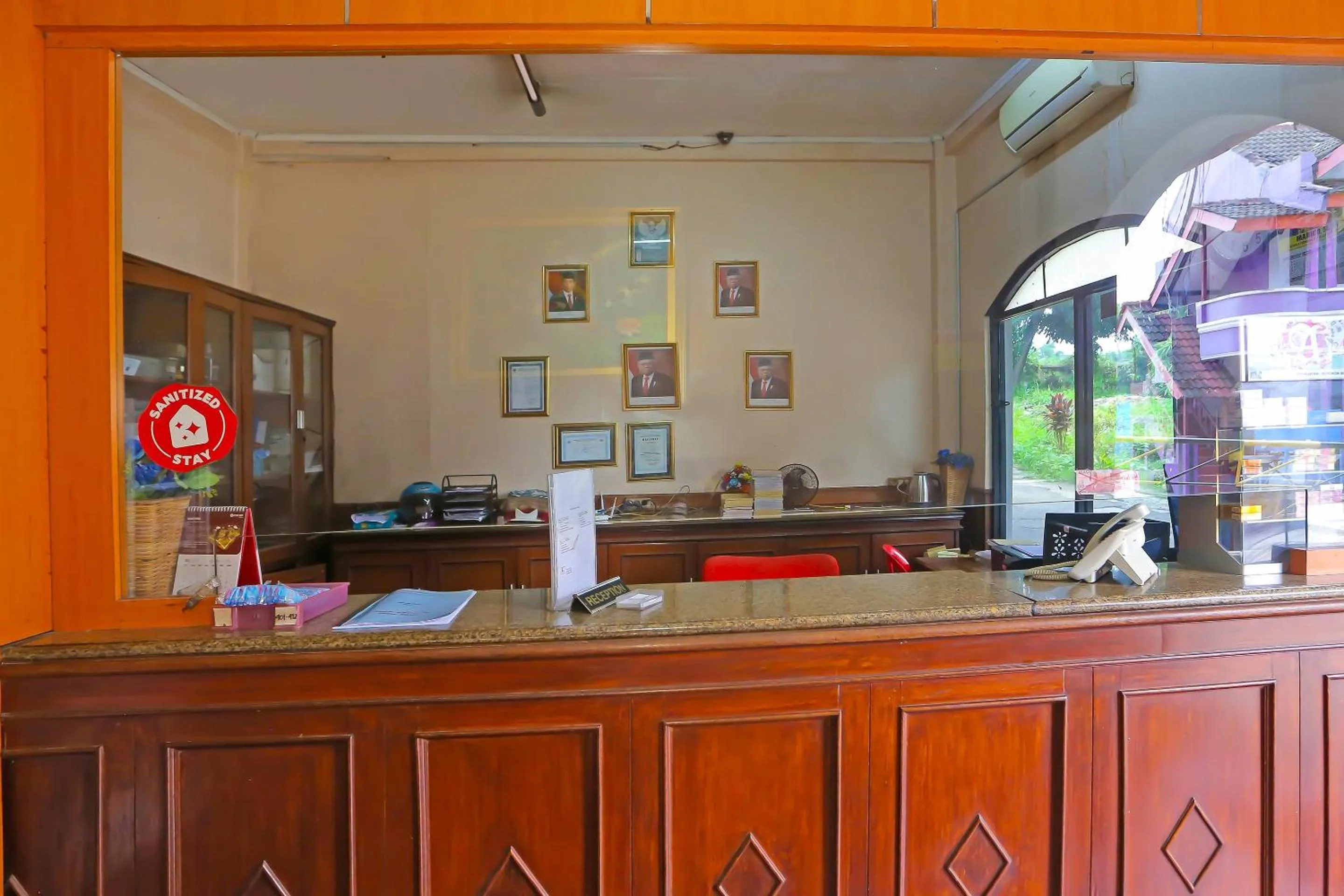 Lobby or reception in Hotel O Danau Indah