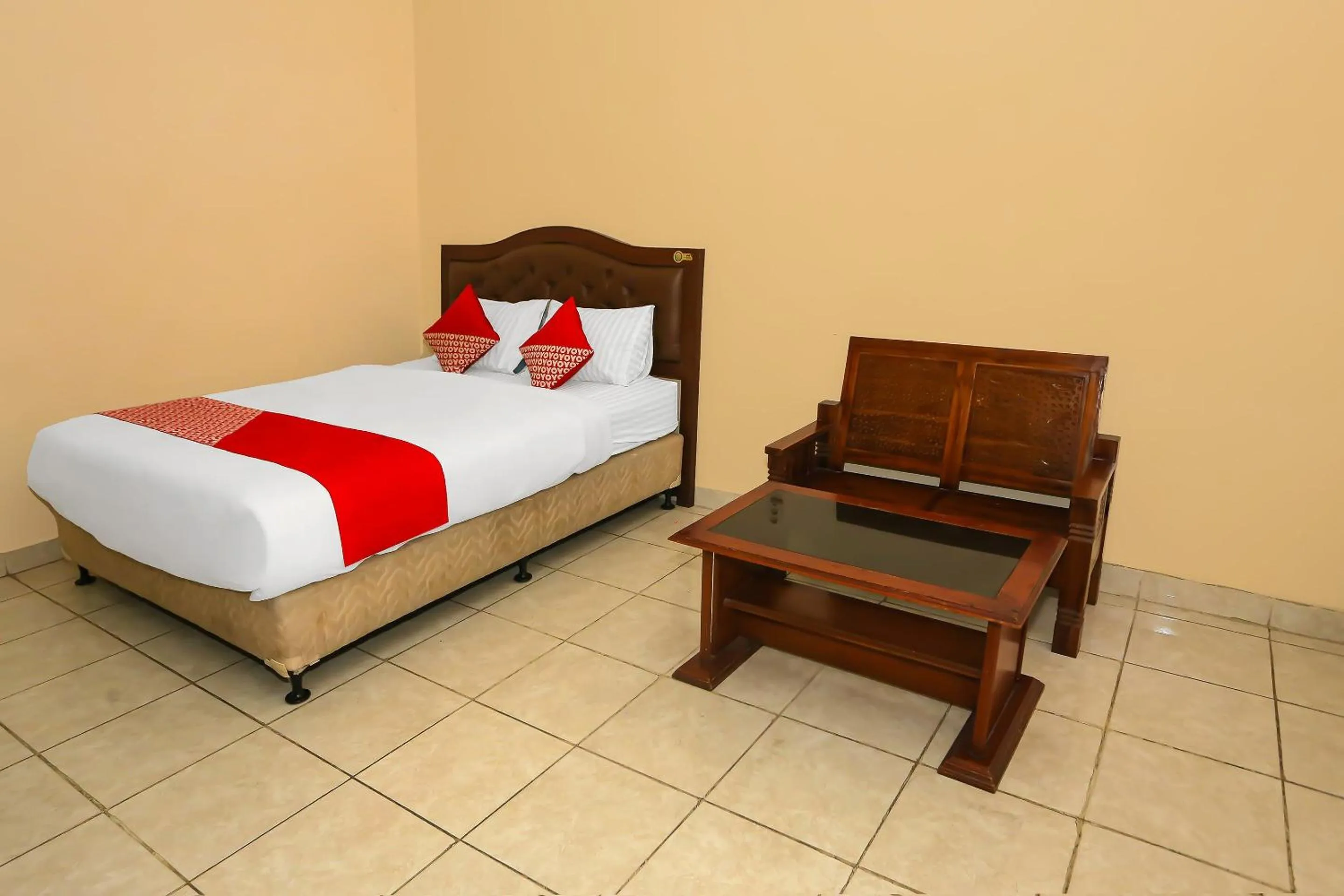 Bedroom, Bed in Hotel O Danau Indah