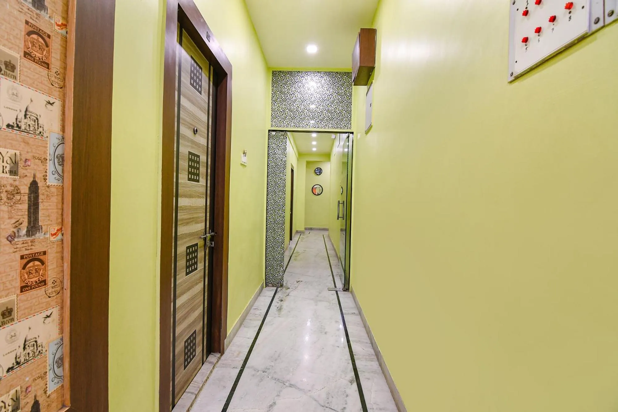 Lobby or reception in FabExpress Nest - Nr Park Street Metro Station