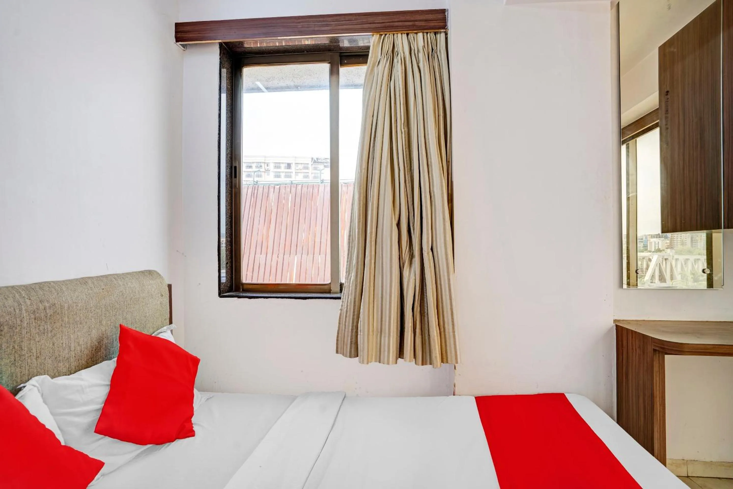 Bedroom, Bed in Hotel O Delight Inn Near Andheri Railway Station