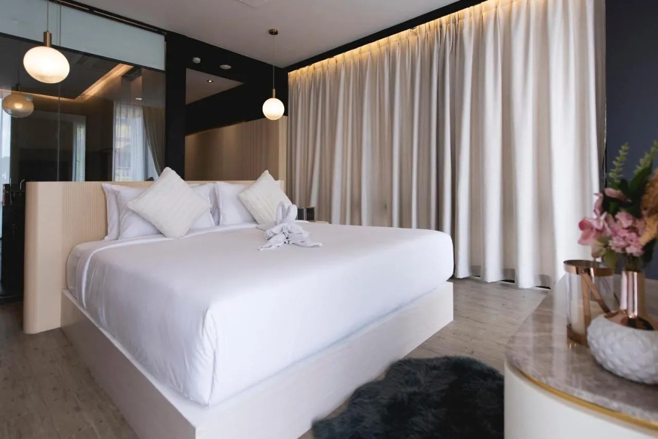 Bed in Qlosest Hotel