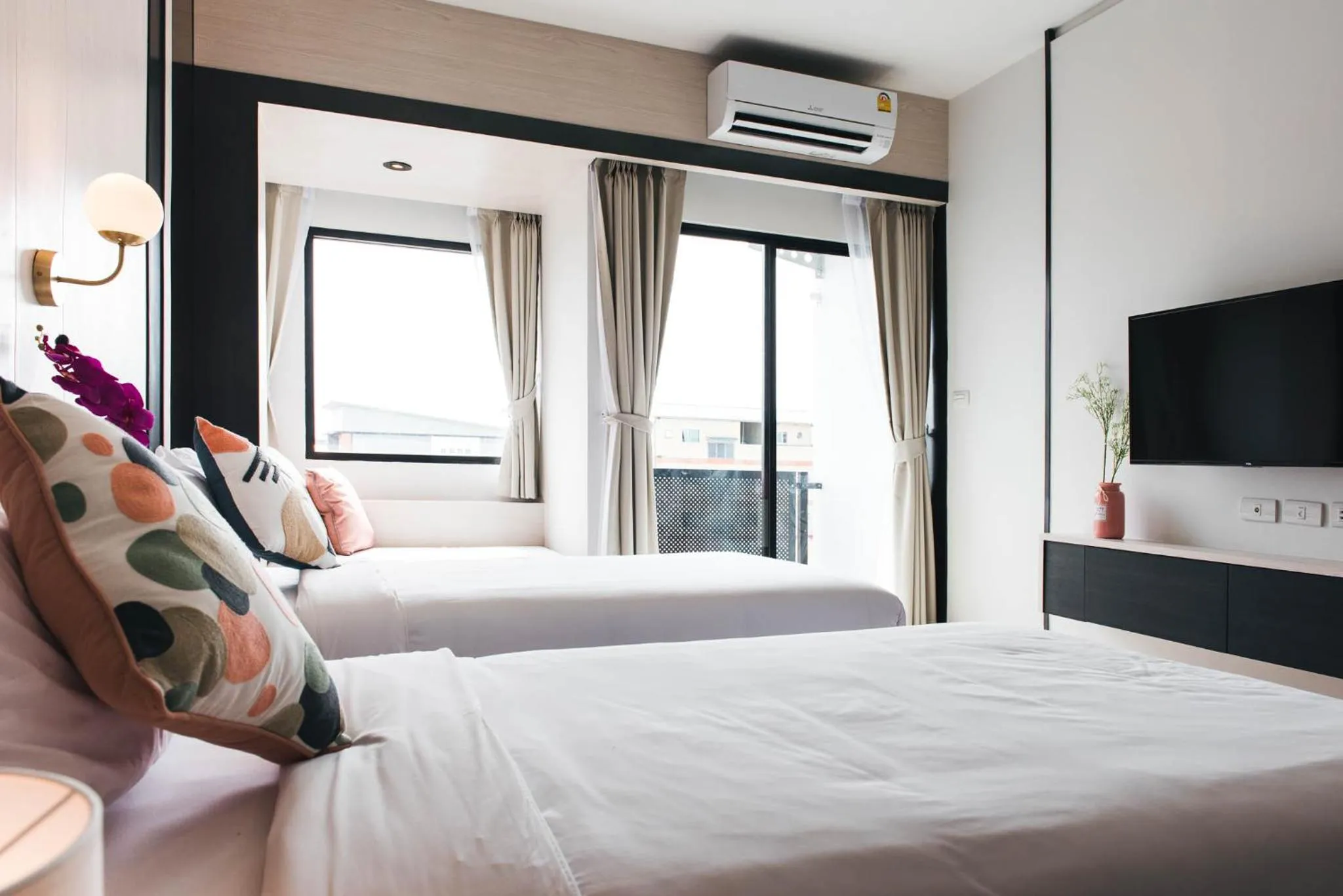 Bed in Qlosest Hotel