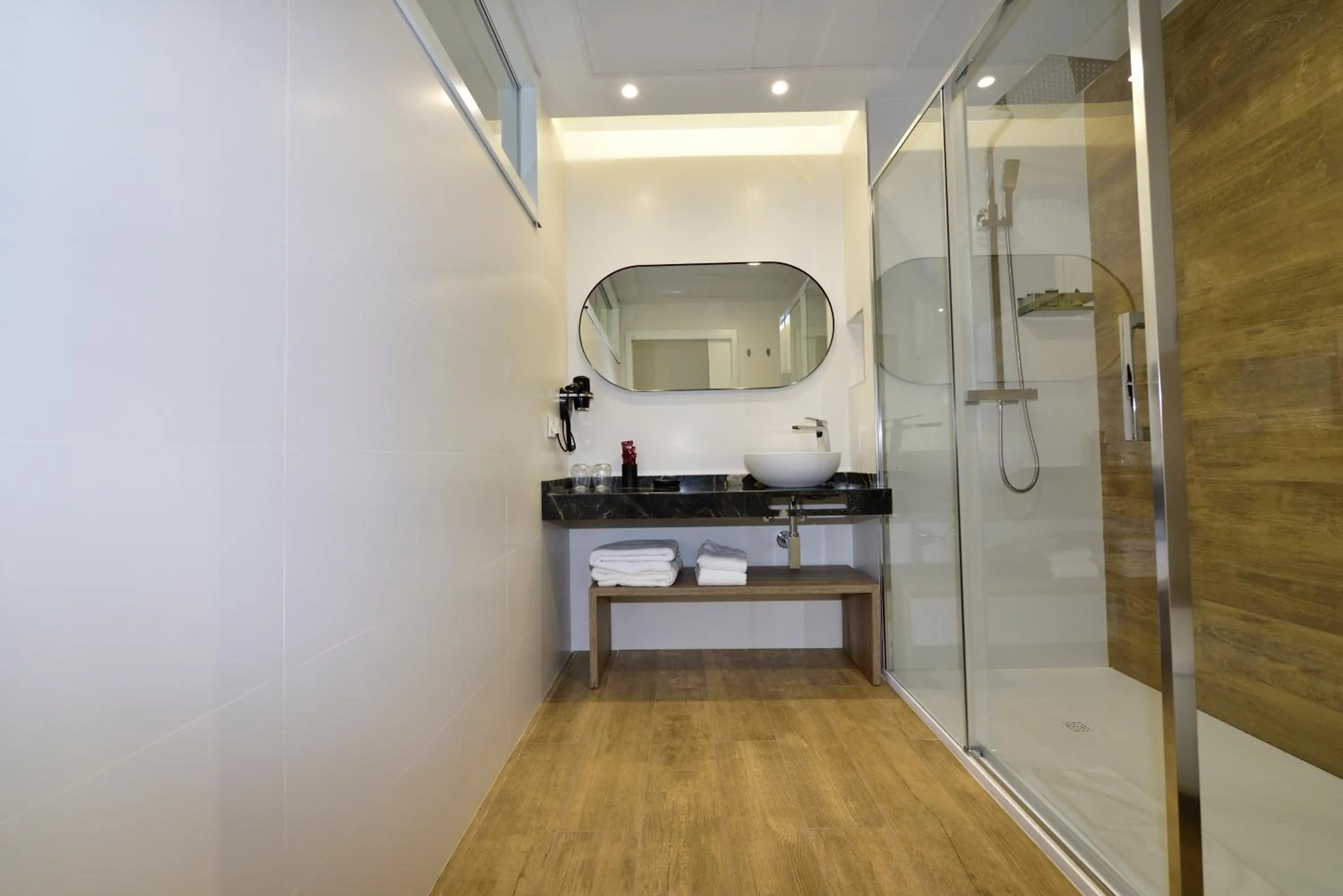 Shower in Rey Don Sancho