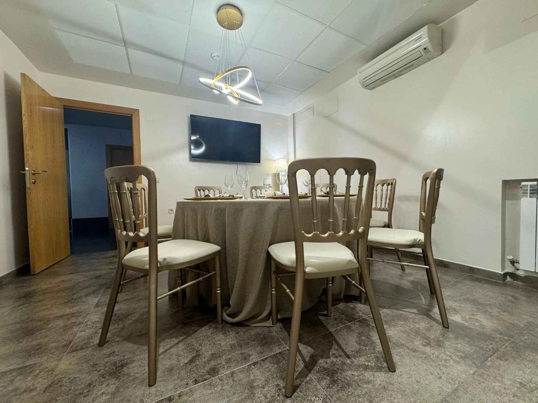 Restaurant/places to eat in Rey Don Sancho