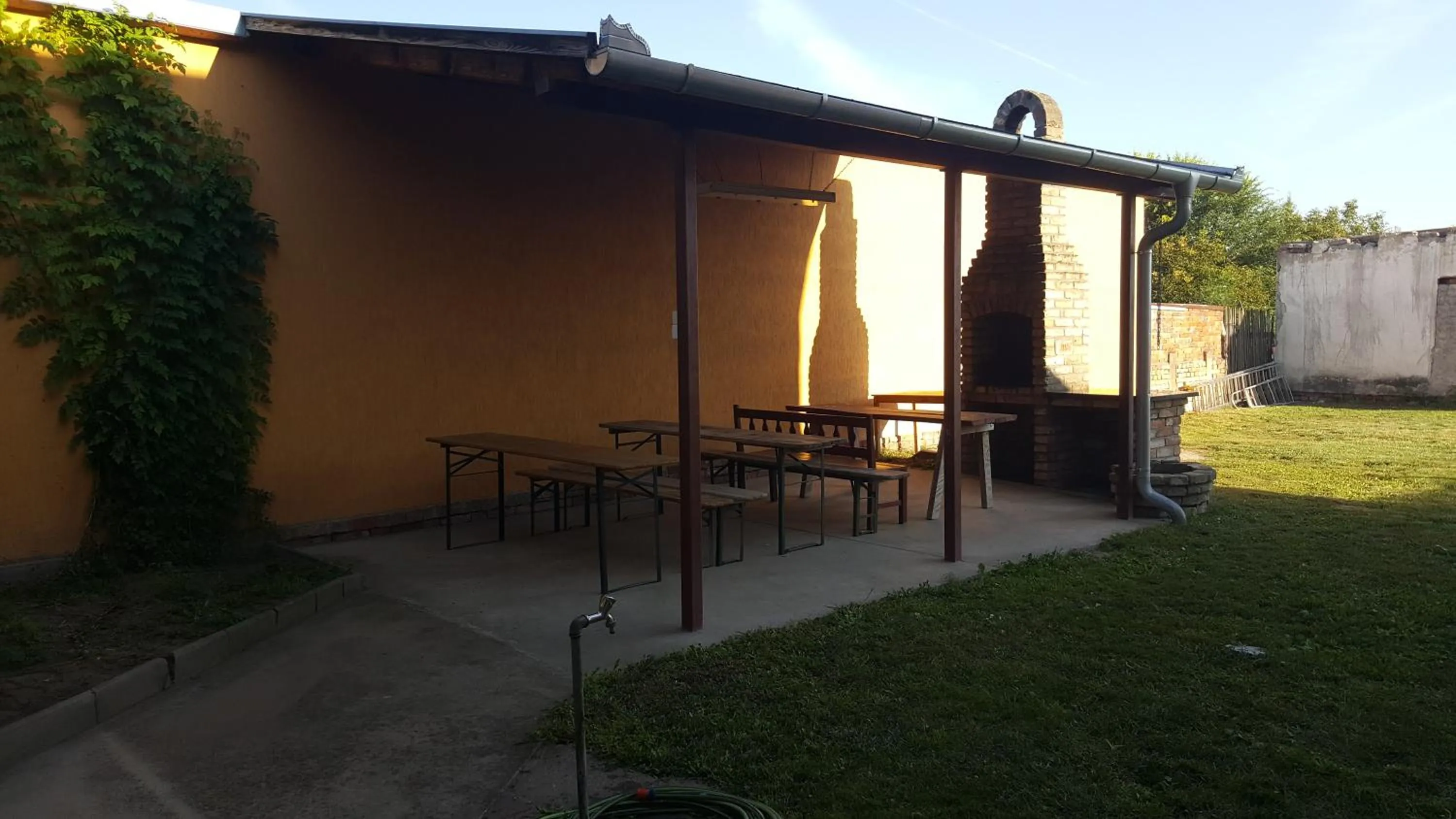 Property building in Amina Apartman