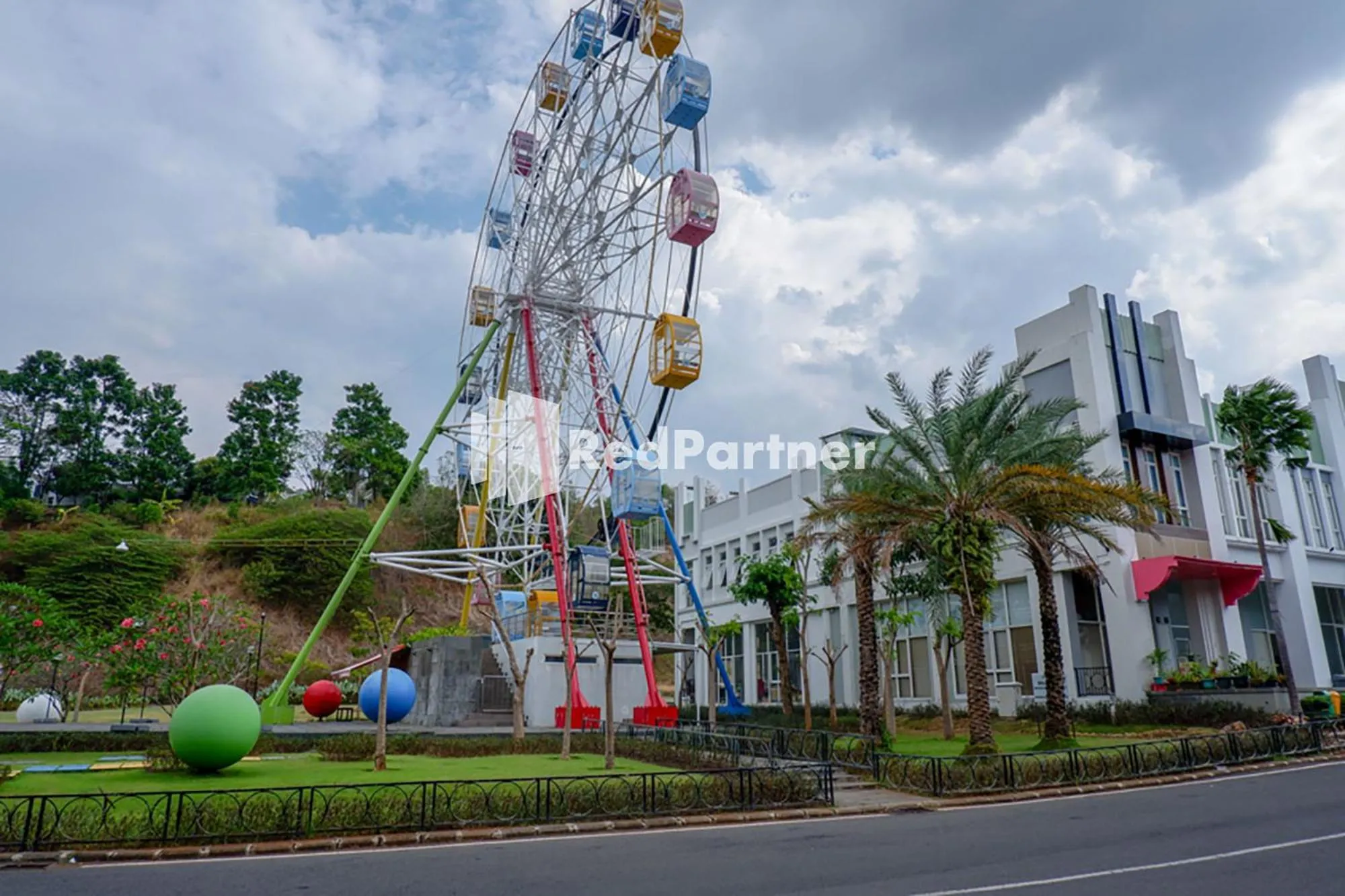 Nearby landmark in Rit's Garden At CitraGrand Semarang Mitra RedDoorz