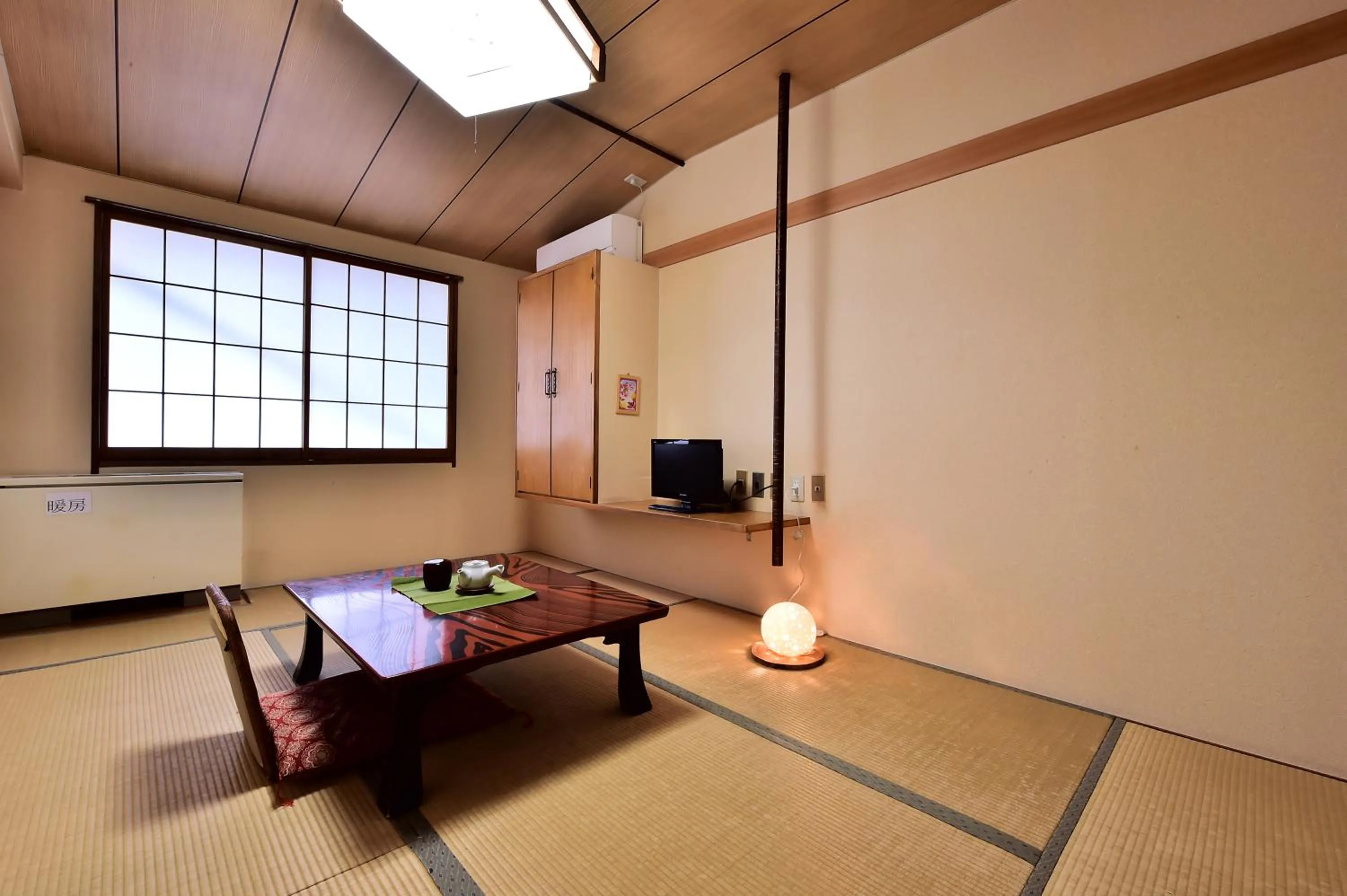 Takenoya Ryokan (Guest House Takenoya)