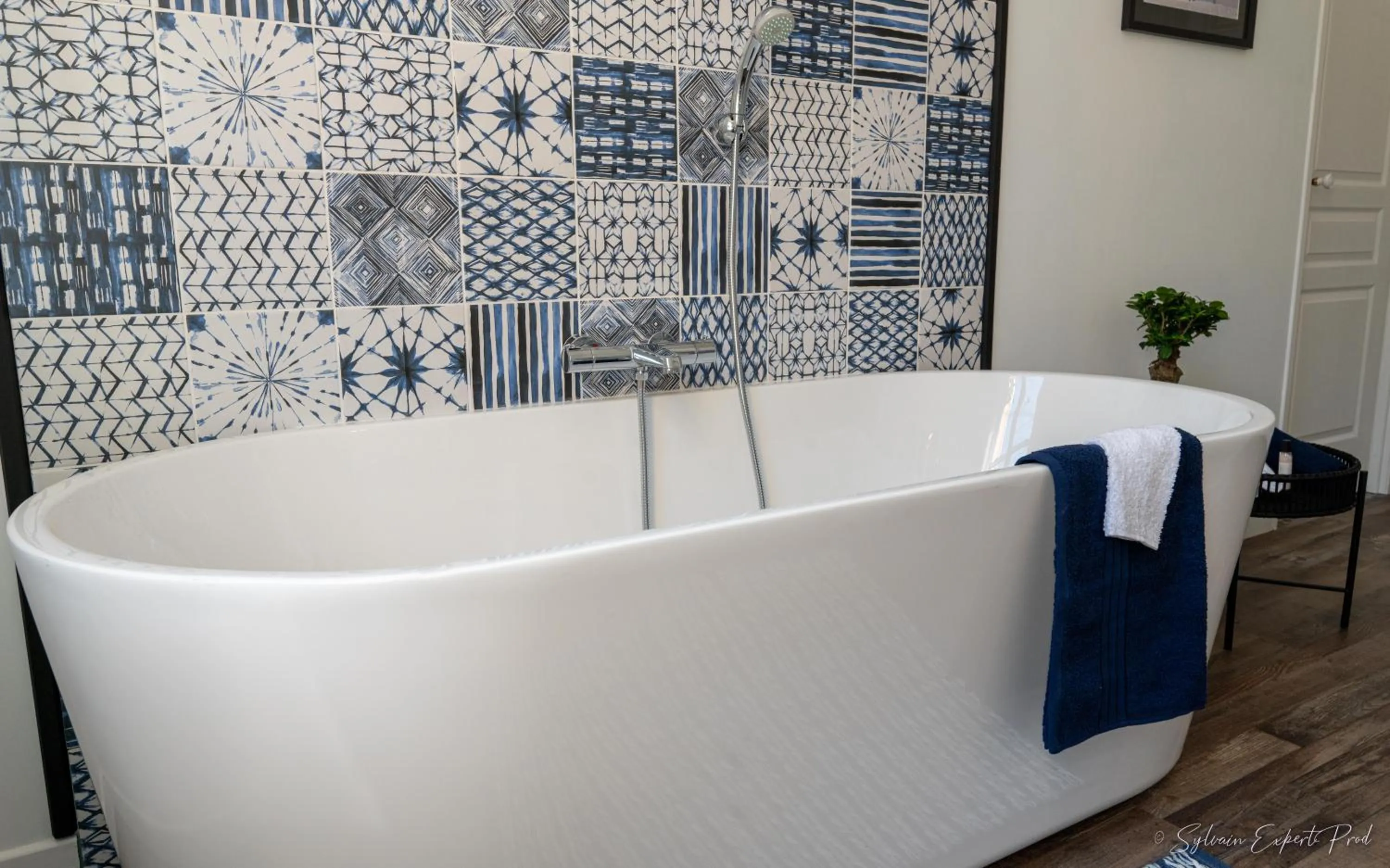 Bathroom in I love Bergerac