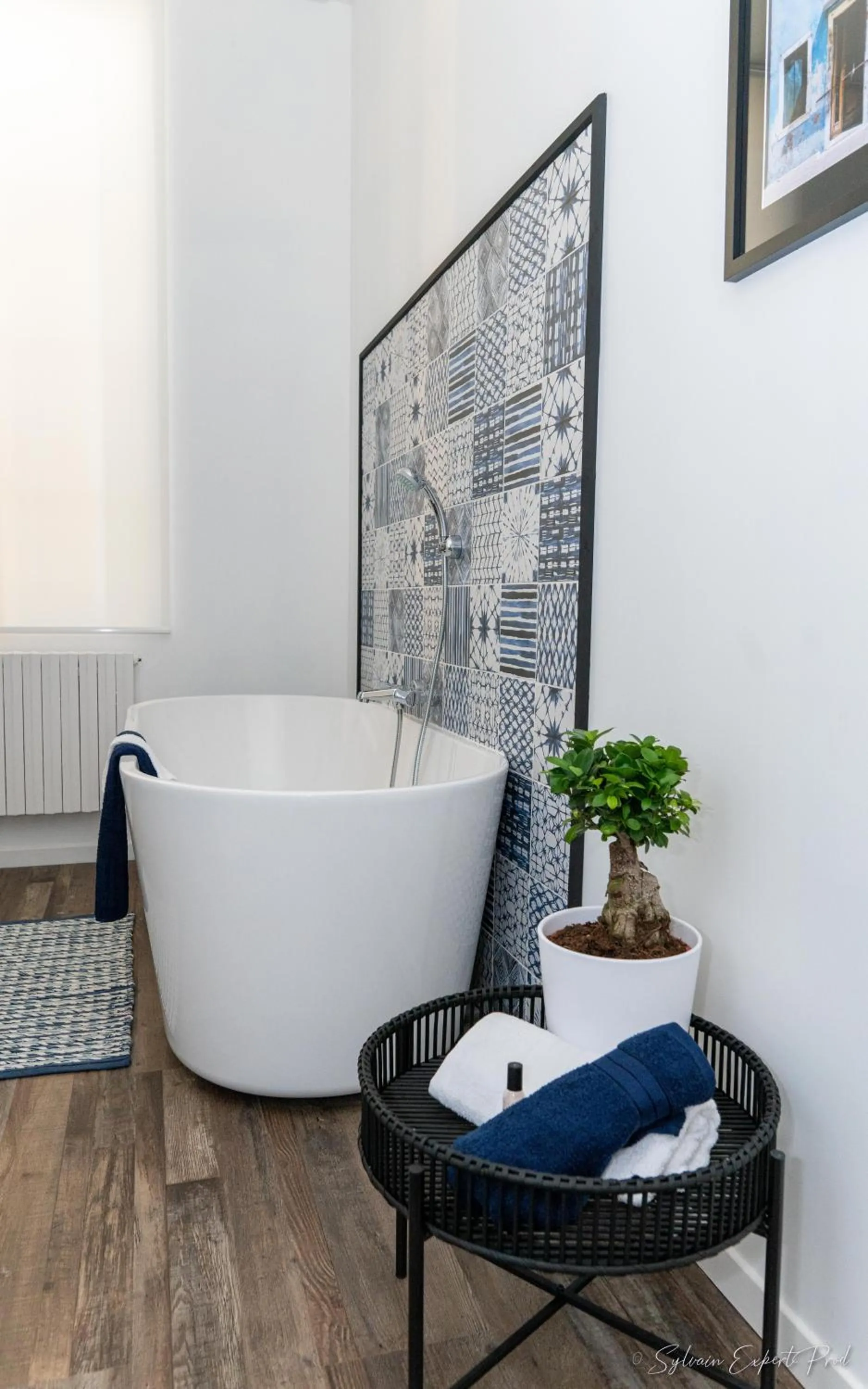 Bathroom in I love Bergerac