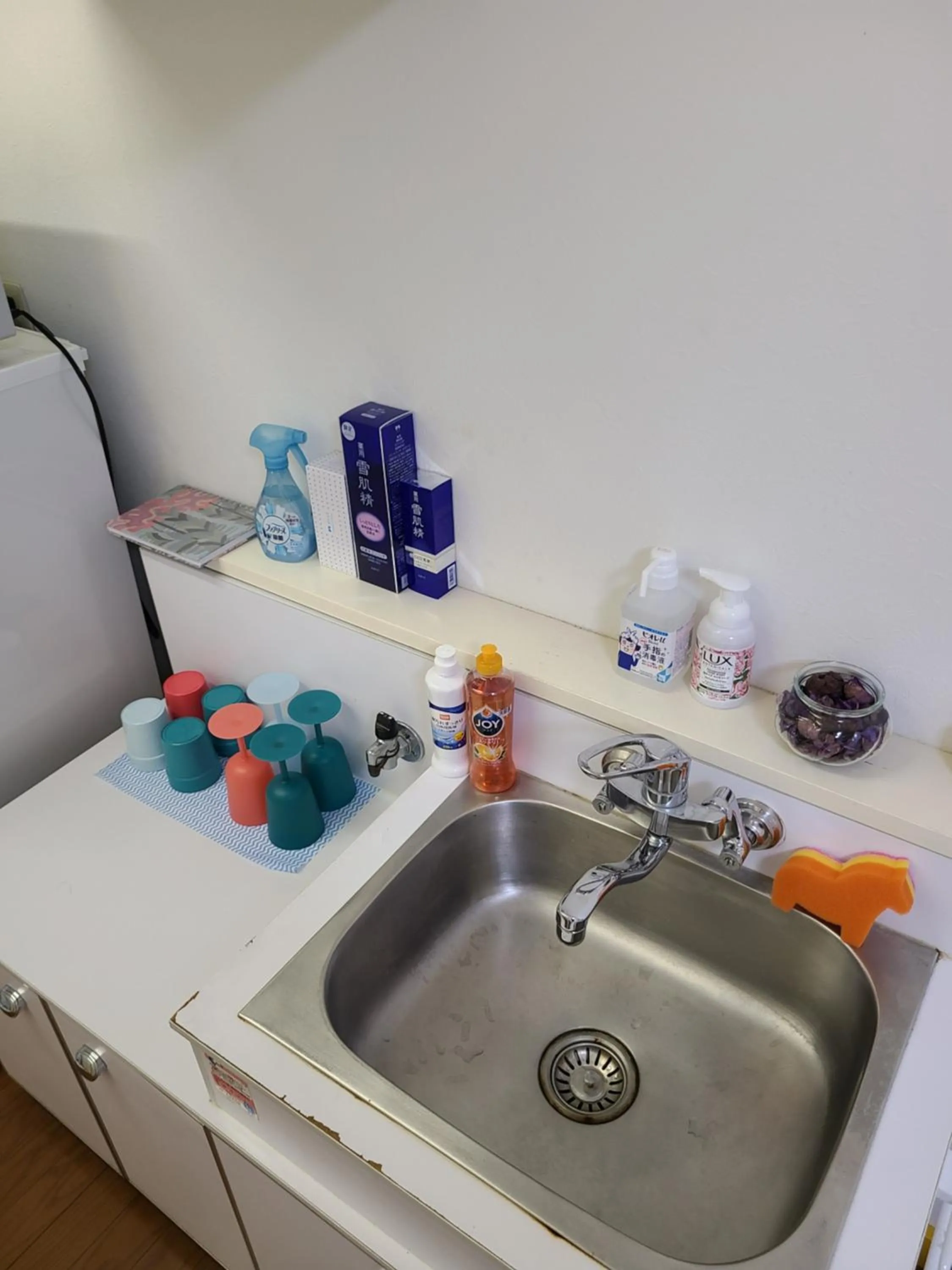 Kitchen or kitchenette in Bluebird Hotel