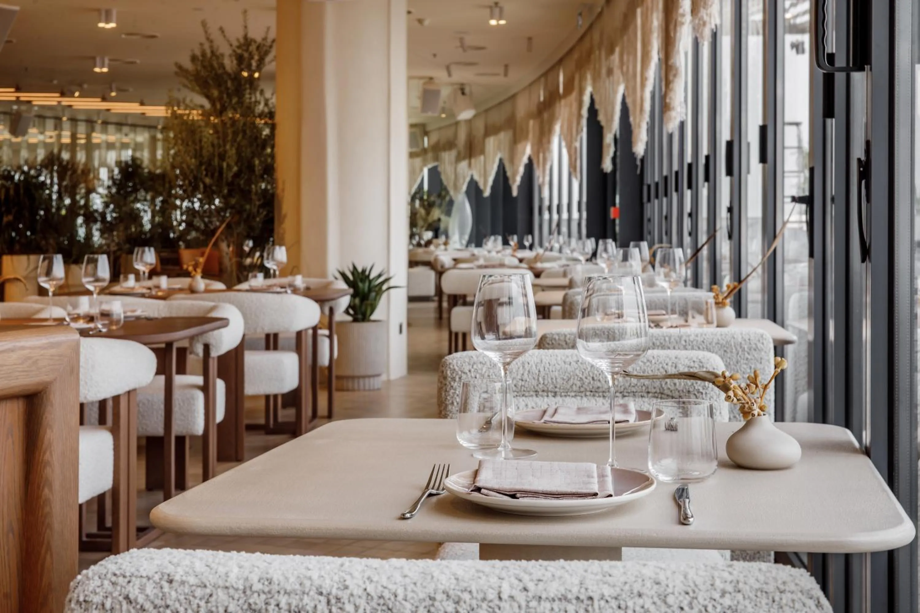 Restaurant/places to eat in Address Beach Resort