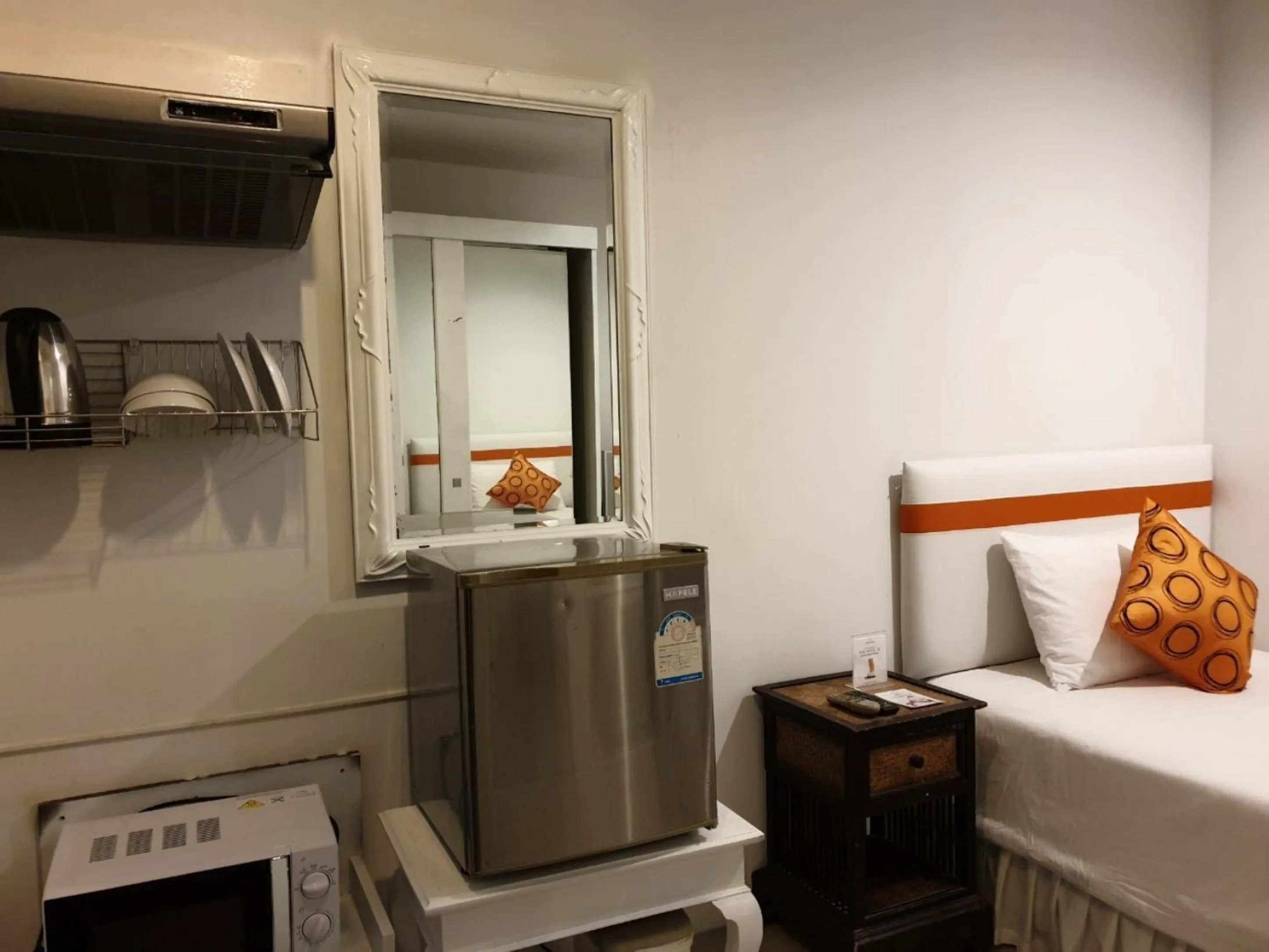 Bed in Arawana Residence Phromphong