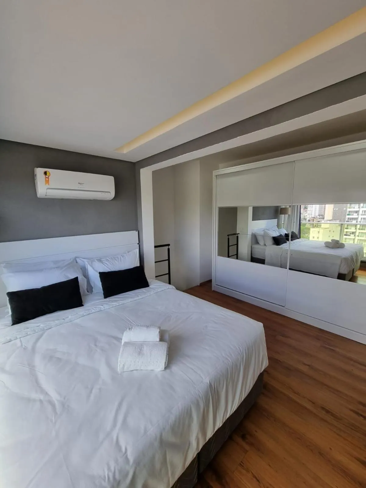 Bedroom, Bed in 360 Perdizes