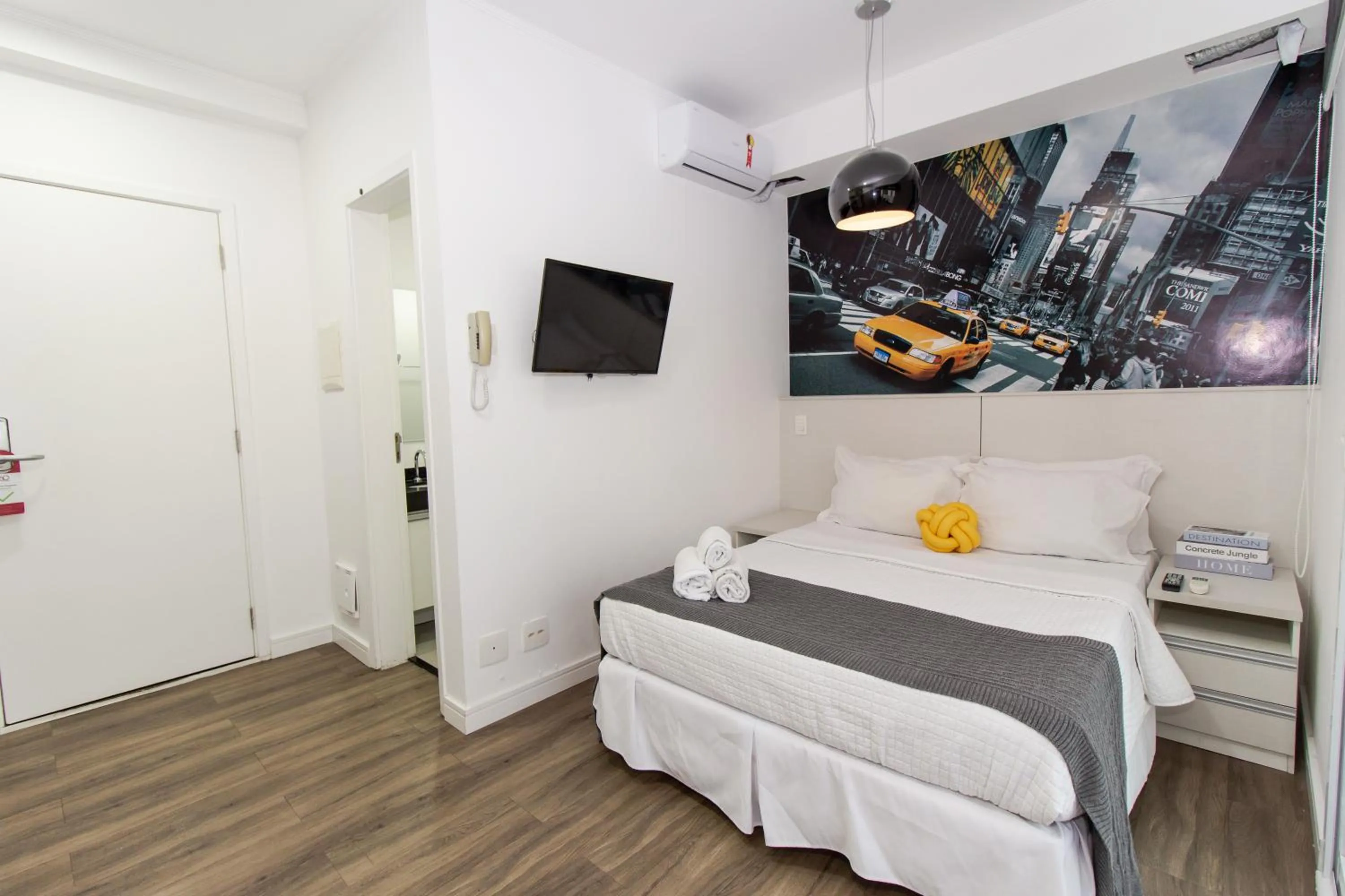 Bedroom, Bed in 360 Perdizes